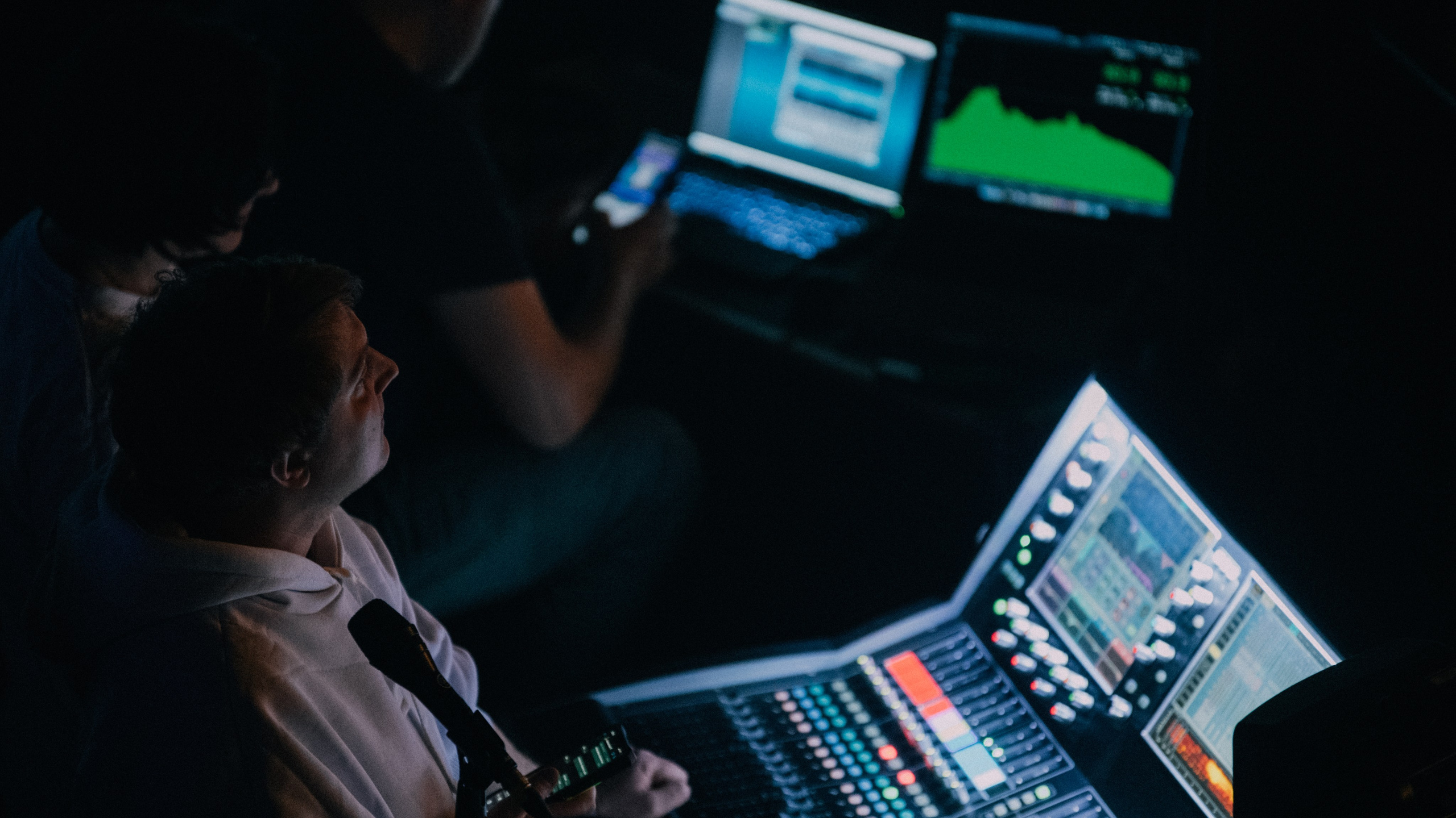 EVA POLNA. FASHION PHOTOGRAPHER