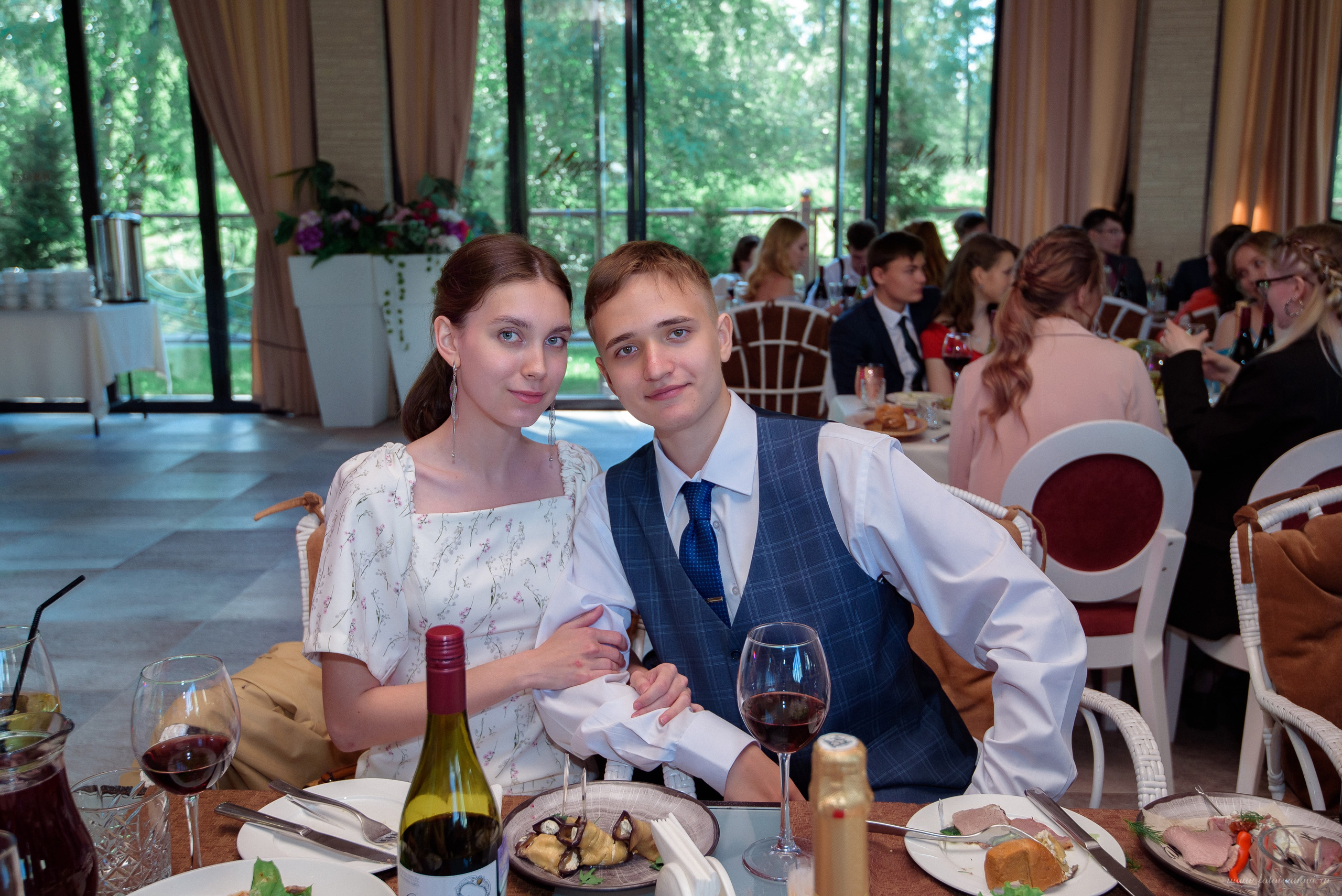 Выпускной 9-11классы. Выпускные книги Анапа Новороссийск Краснодар