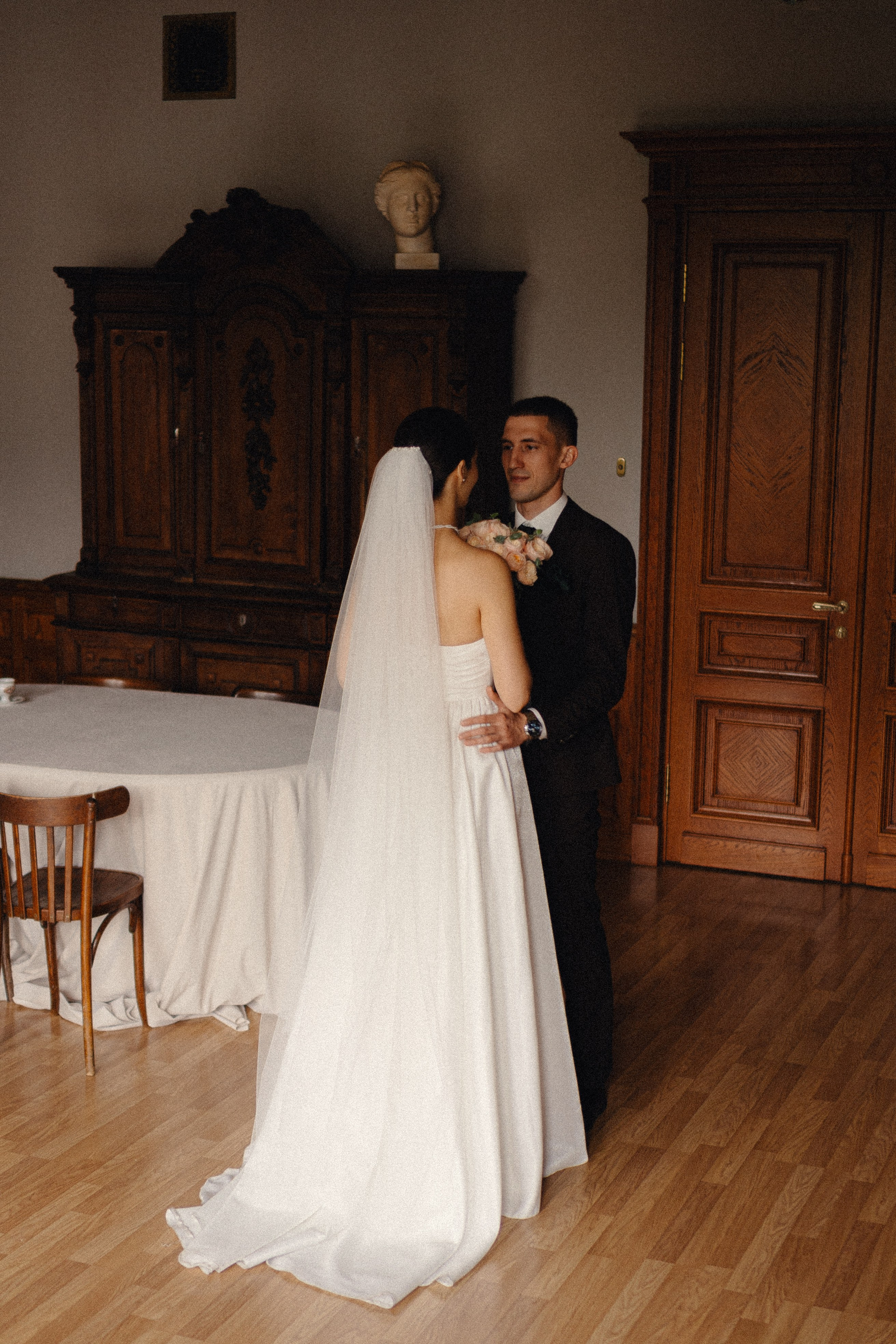 СВАДЕБНАЯ ПРОГУЛКА В САНТК-ПЕТЕРБУРГЕ (ИСАКИЕВСКИЙ СОБОР, ЗИМНЯЯ КАНАВКА, ЭРМИТАЖ И БОЛЬШАЯ МОРСКАЯ УЛИЦА). Профессиональный фотограф, Санкт-Петербург — Виктория Богомолова