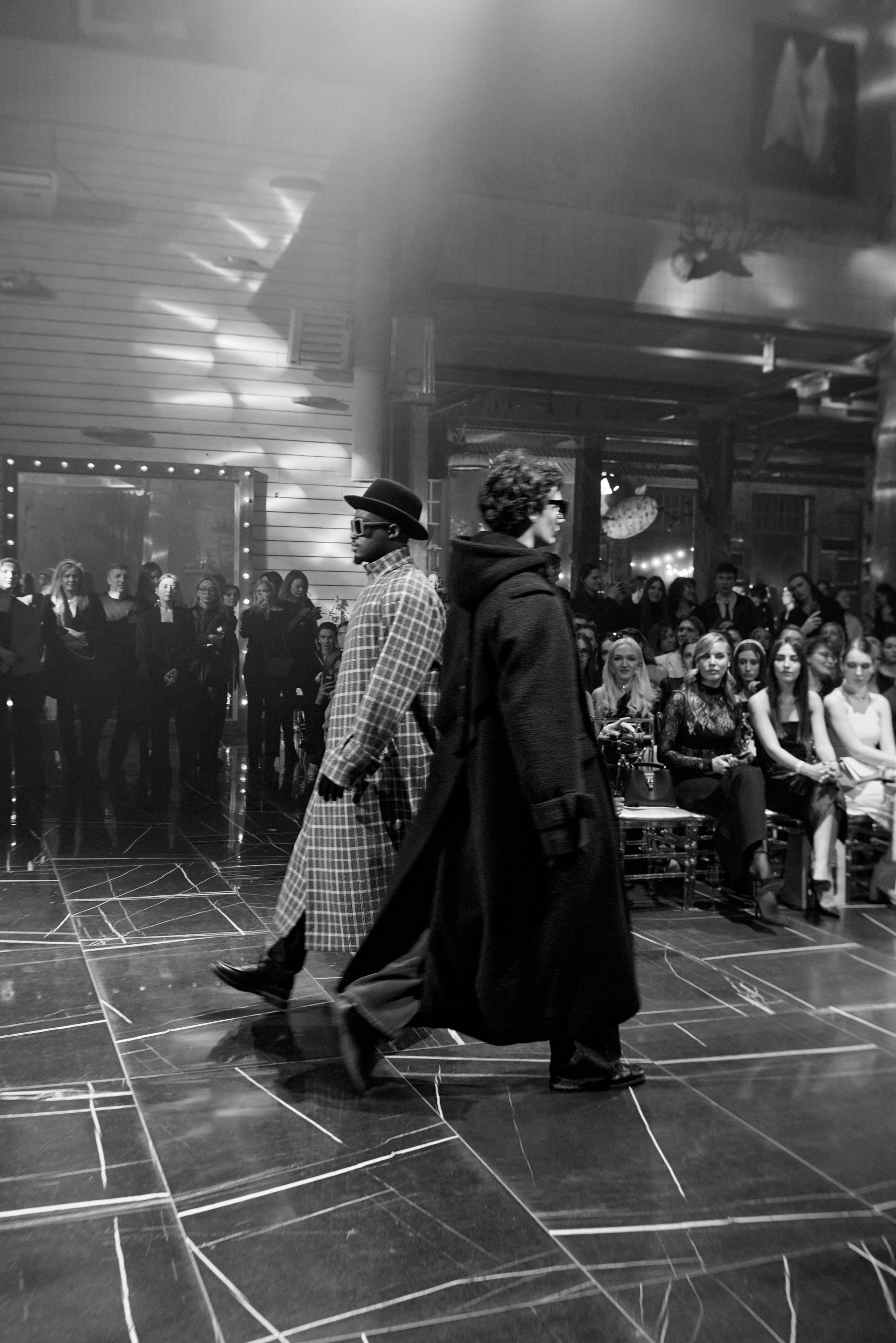 Показ KAMERGER | ODETTA. Свадебный фотограф и видеограф из Санкт-Петербурга Агарков Никита