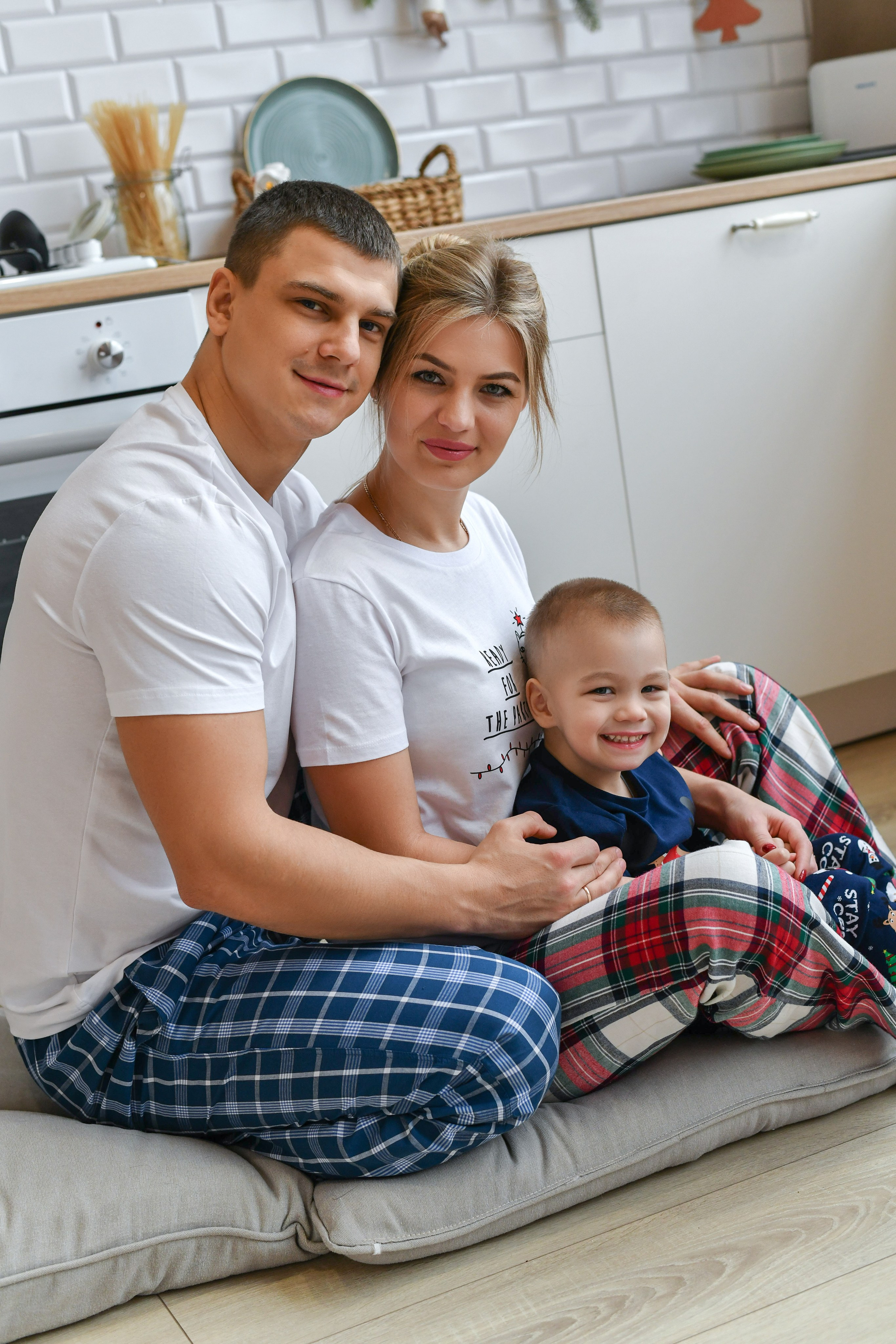 Уютное утро одной красивой семьи. Студия Фотомания. Портретный и контент фотограф в Воронеже Елена Николайчик