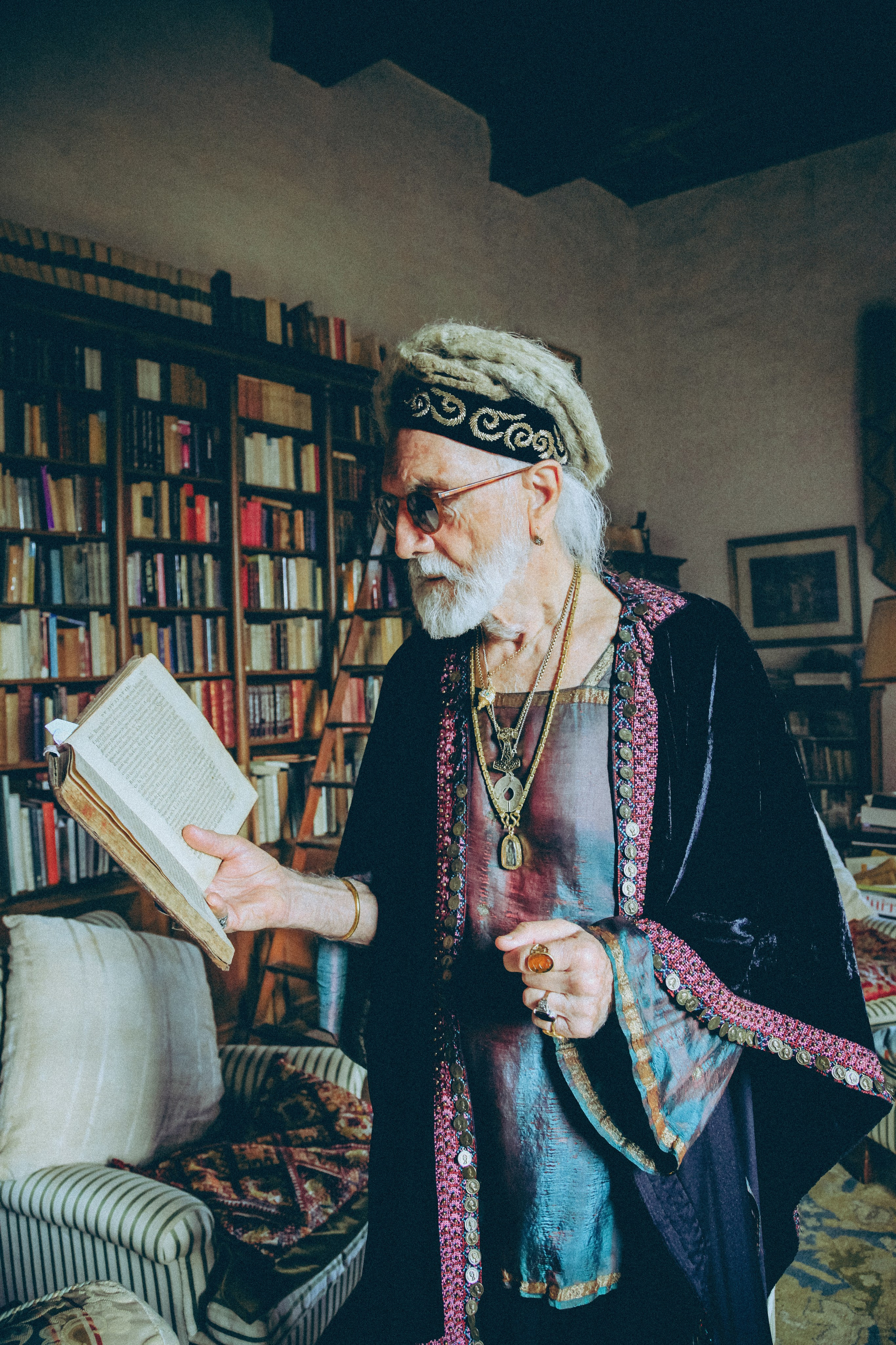 Принц Сташ Клоссовски де Рола. Татьяна Фокина — портретный фотограф и AI creator