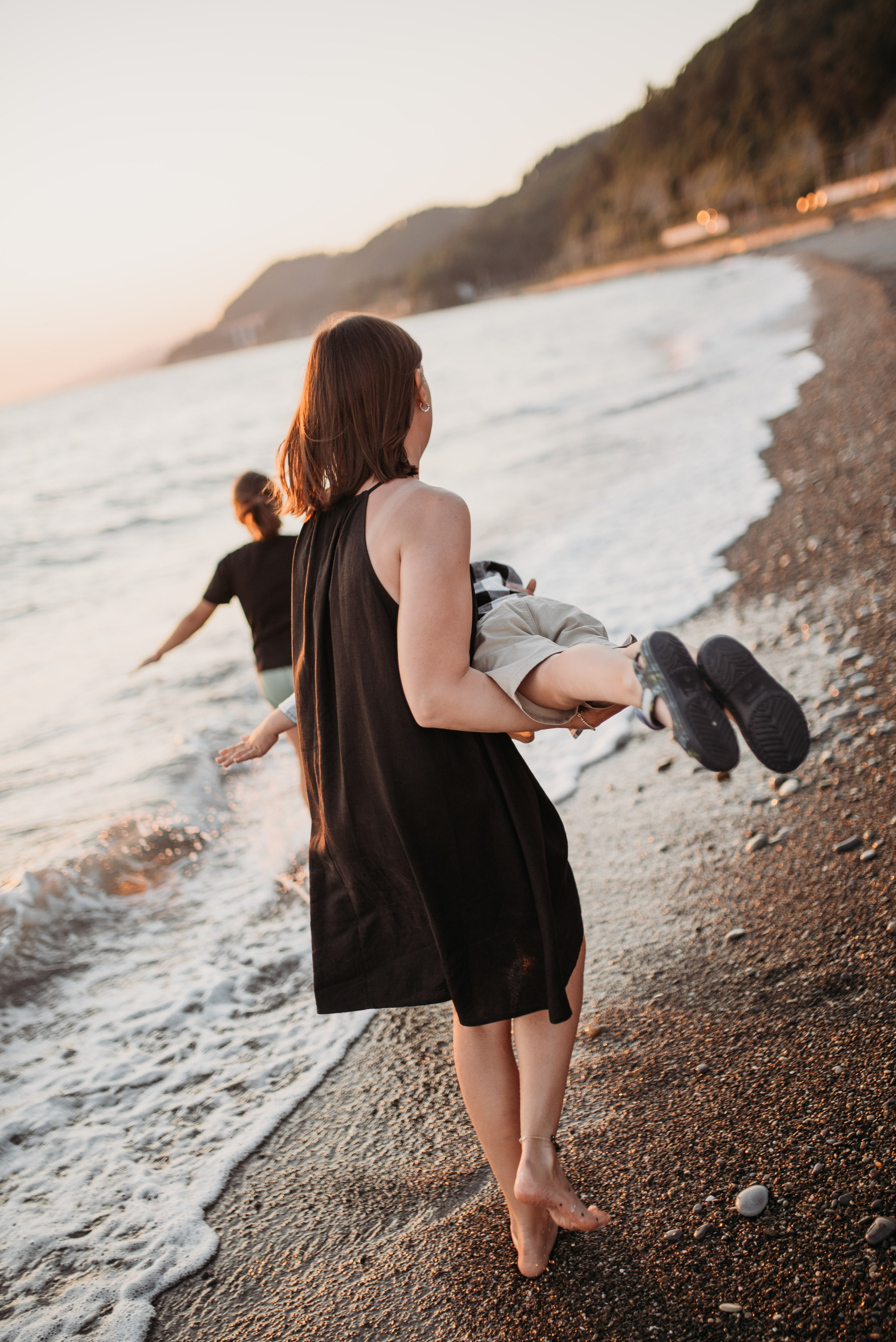 Семейная фотосессия на пляже Сочи Сириус Лазаревская. Фотограф в Сочи — Маргарита Поганова