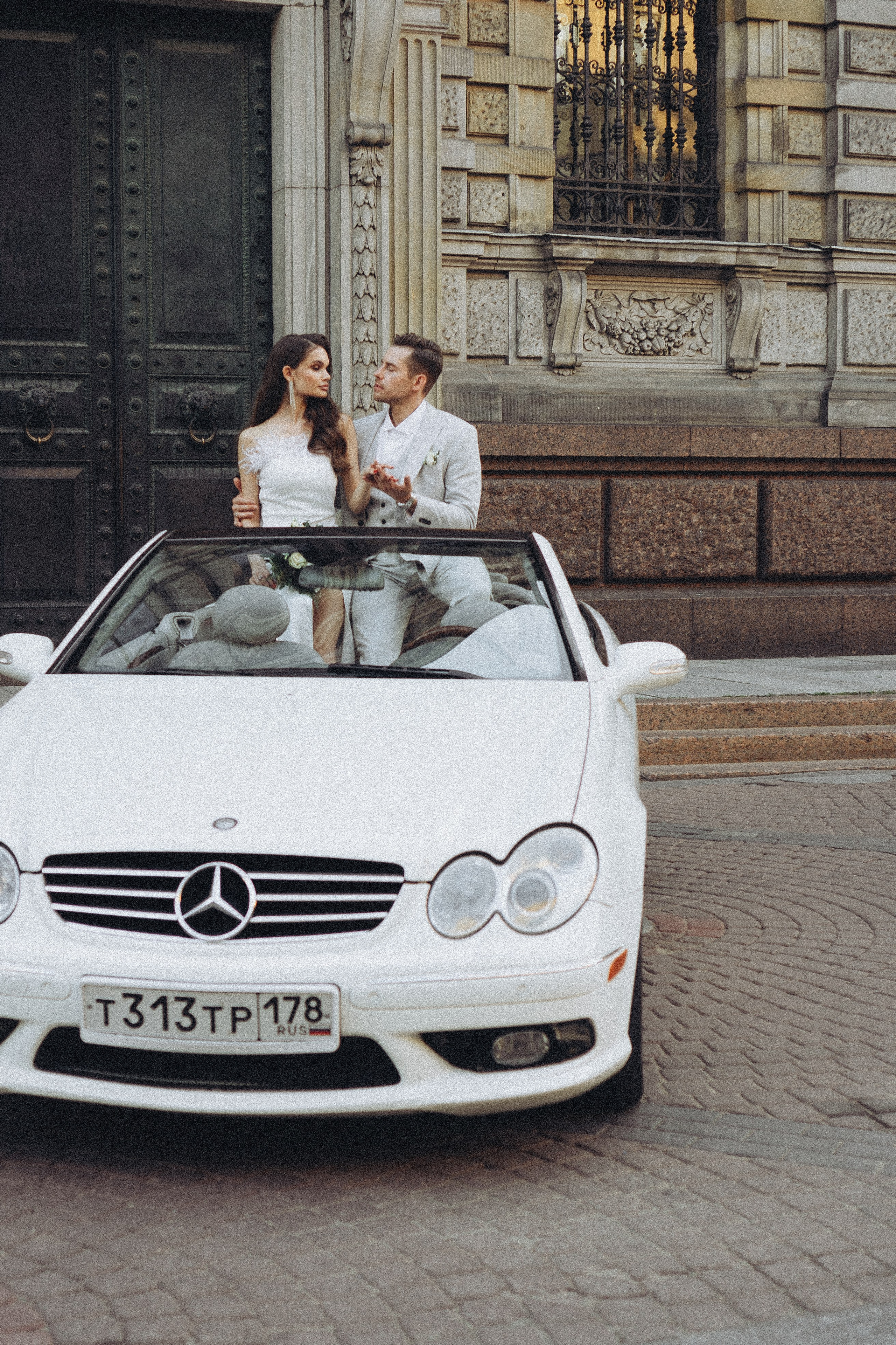 Свадебная сьемка у академии Штиглица. Профессиональный фотограф, Санкт-Петербург — Виктория Богомолова