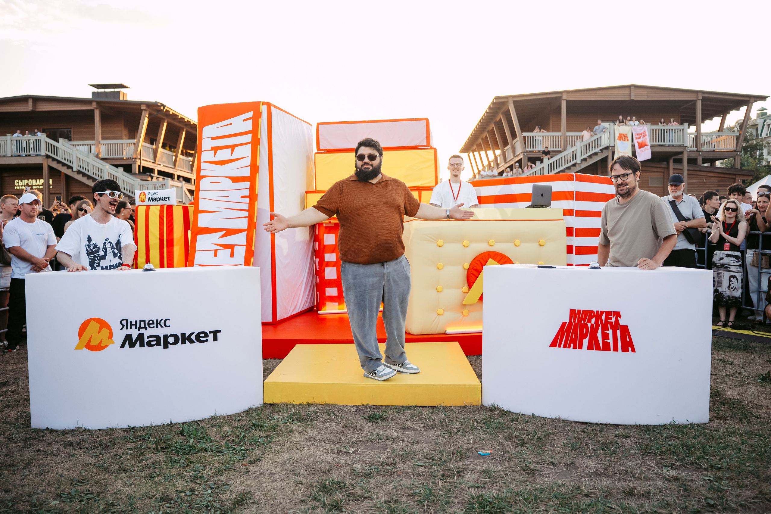 Маркет Маркета. Казань / 2025. Саша Копылов, фотограф в Казани