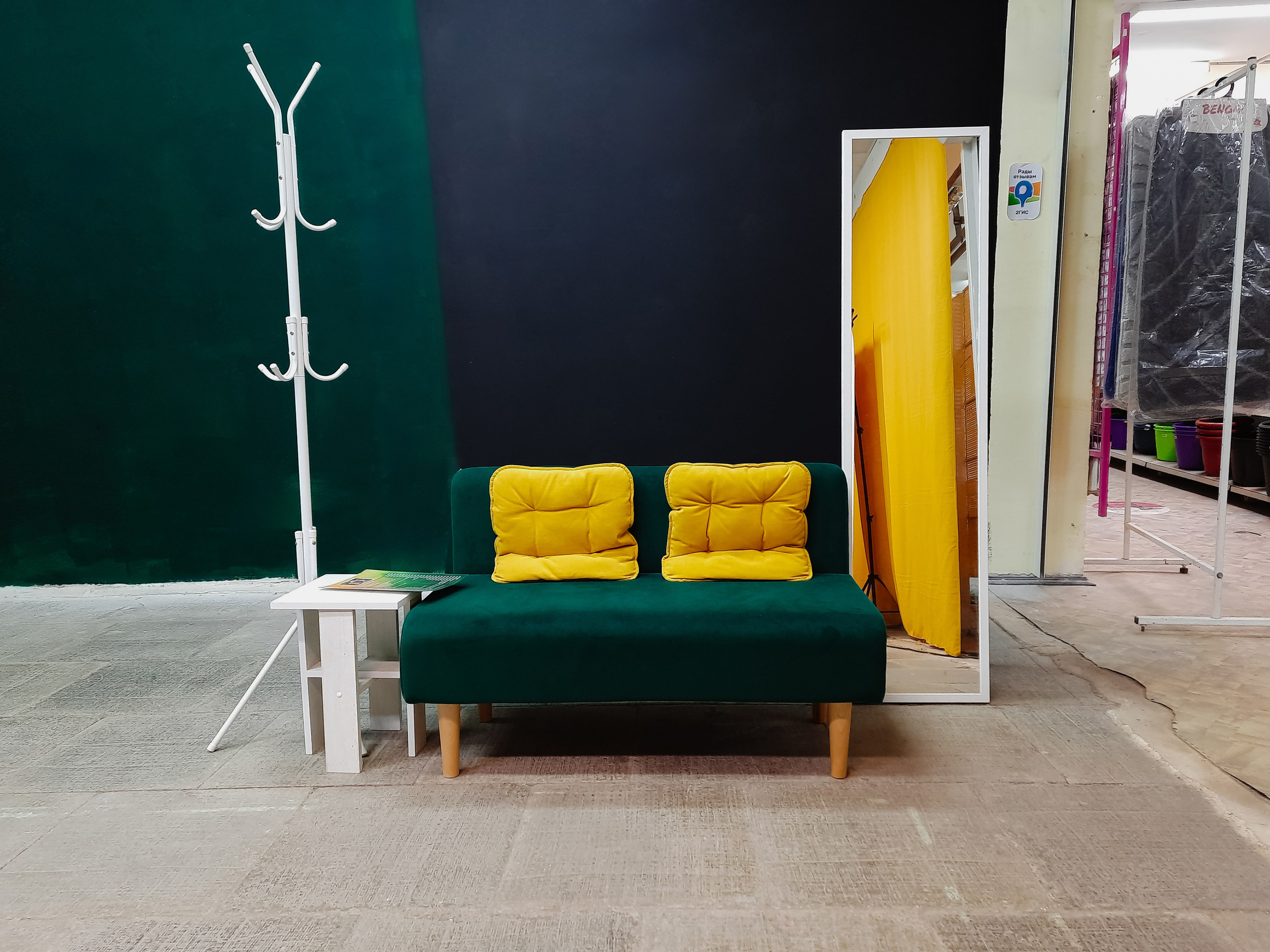 Фотомастерская переехала на цокольный этаж торгового центра Демакова 20. Фотомастерская чёзаФОТО — г. Новосибирск, Академгородок