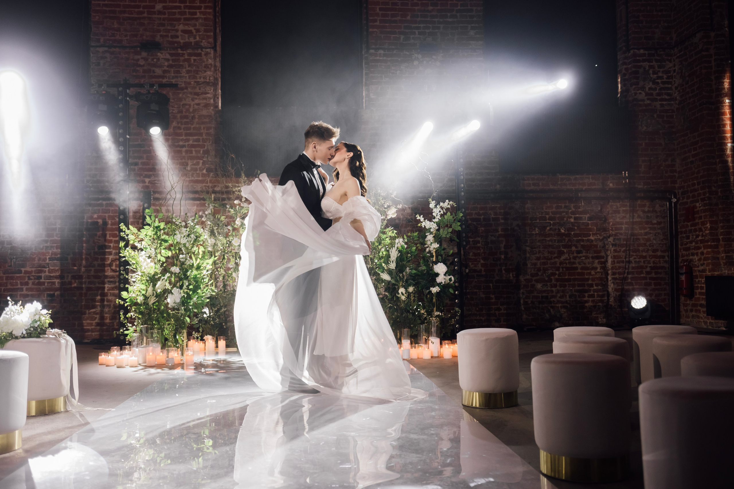 Мария и Алексей. Лофт. Свадебный и семейный фотограф в Москве Евгения Лисина