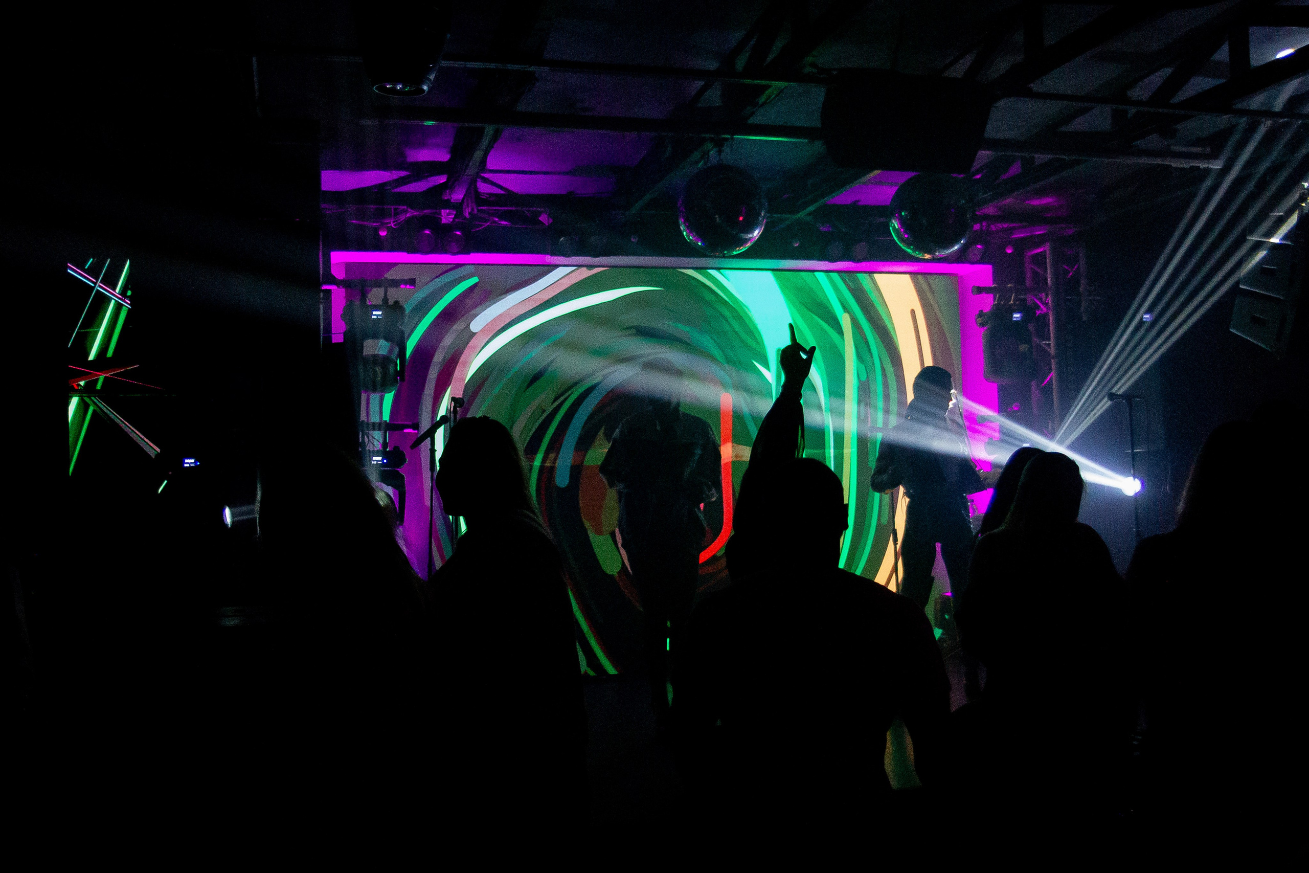 Концерт VA.NO | QUEST PISTOLS SHOW. Репортажный фотограф в Ялте Алексей Семёнов