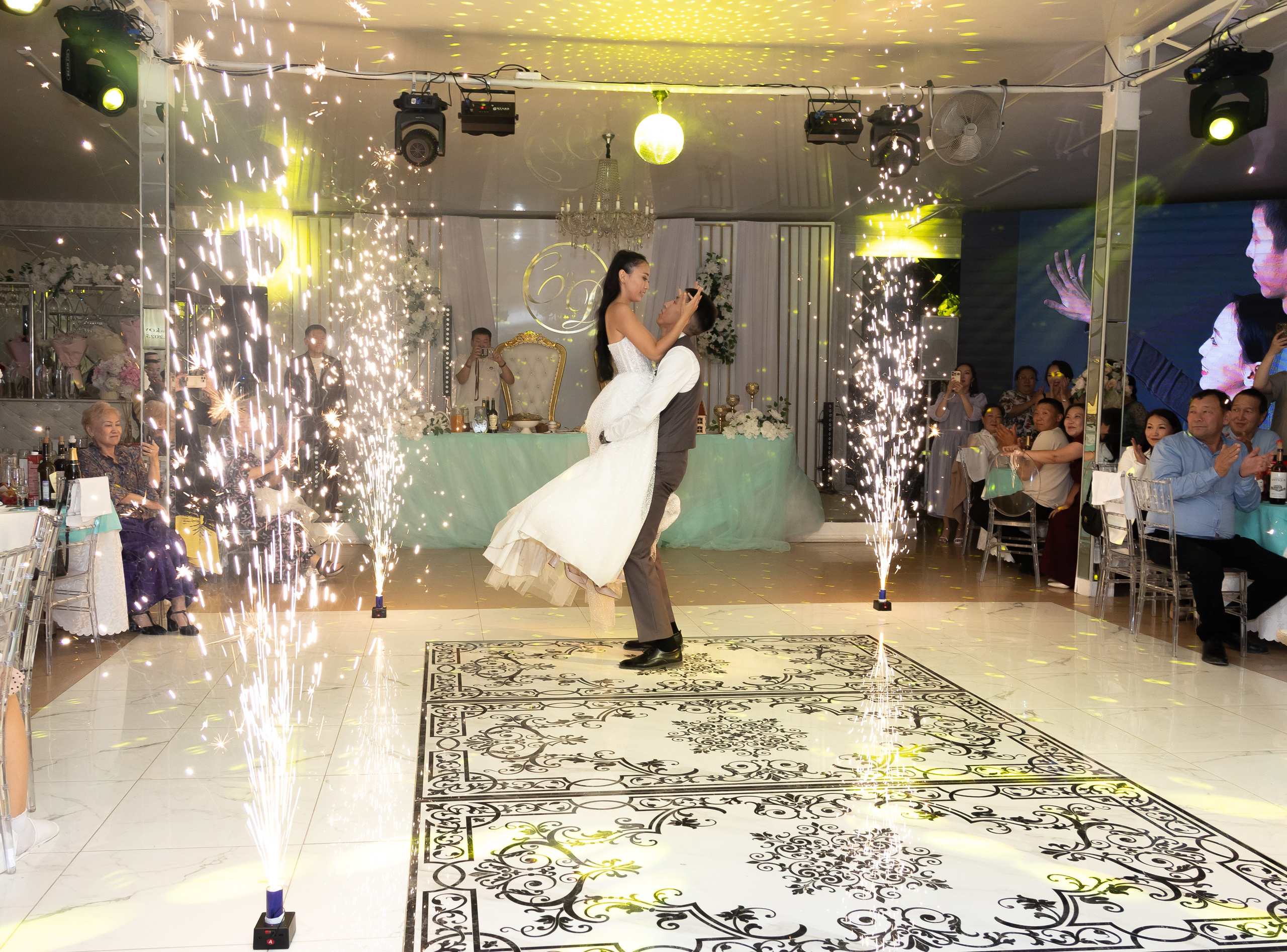 Сайыына, Данил. Фотограф Якутск Зоя Николаева