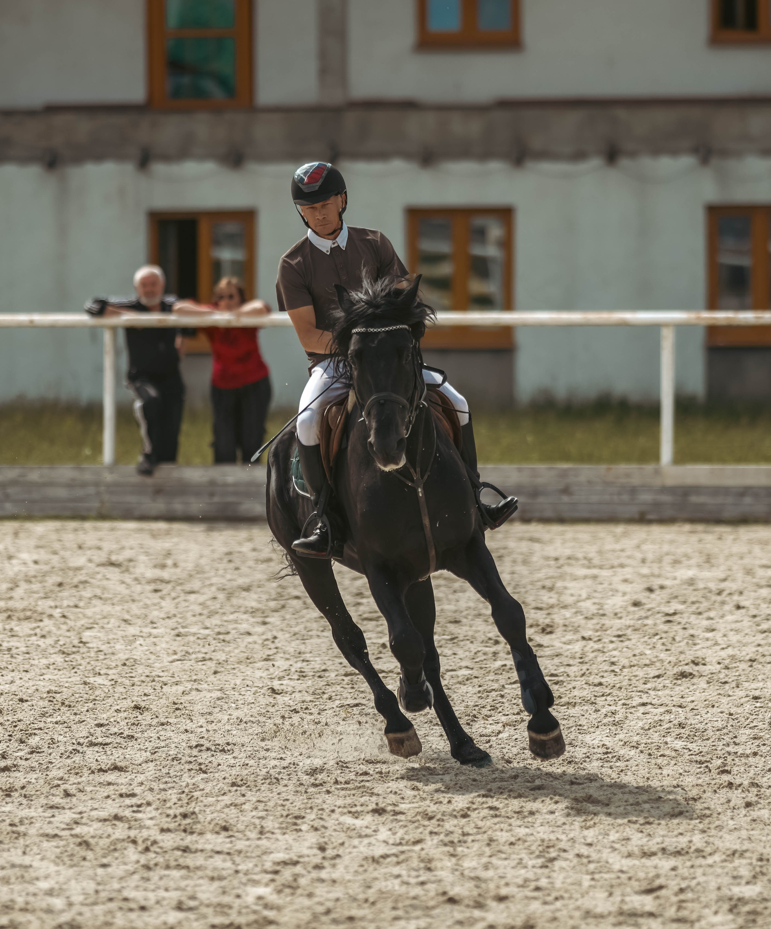Соревнования по конному спорту — королевские конюшни. Фотограф в Москве Полина Ефремова