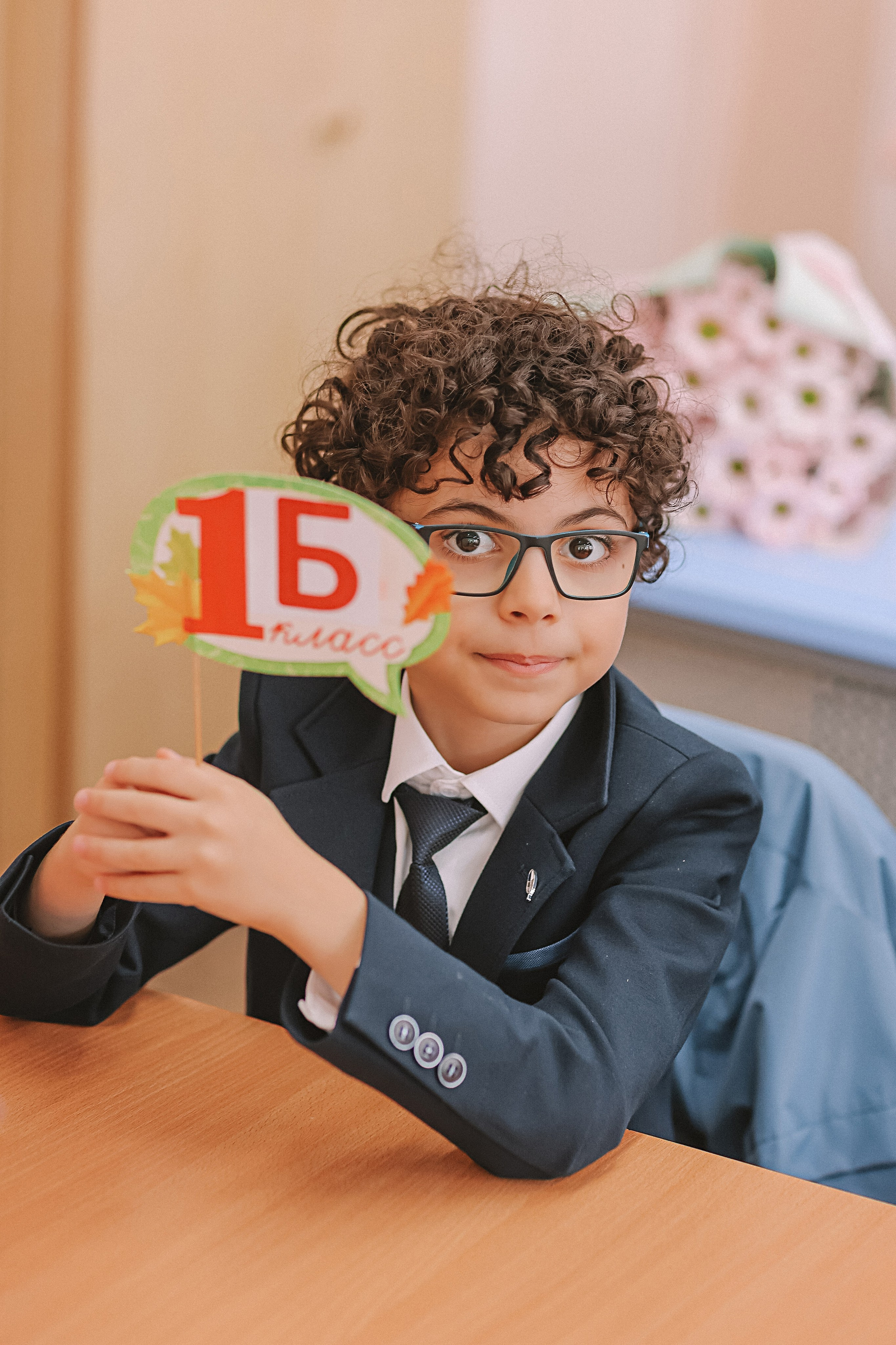 1 сентября линейка+кл час+портреты. Семейный фотограф Тюмень, фотограф на роды Салмина Мария