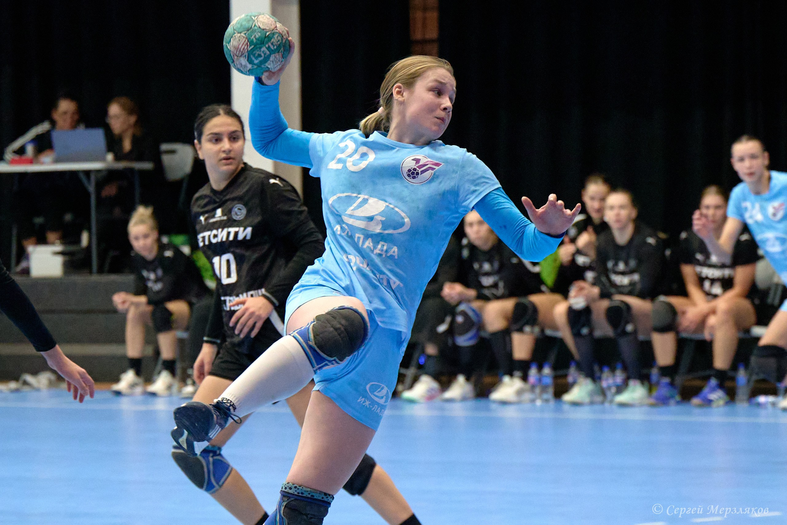 Гандбол. OLIMPBET Суперлига. «Университет» — «Ростов-Дон». Спортивный репортажный фотограф в Ижевске Сергей Мерзляков