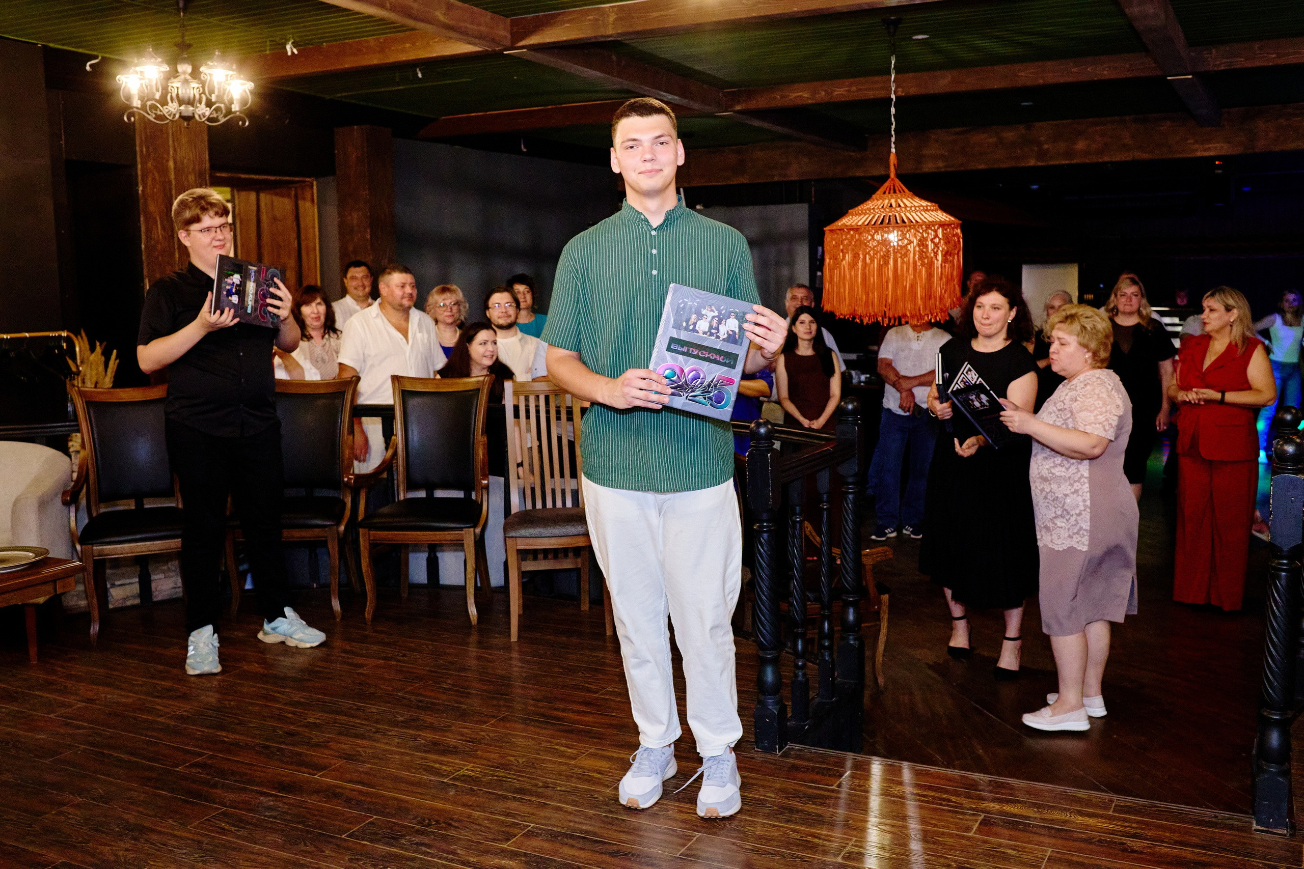 Выпускной 35 Сош. Фотограф Выпускные альбомы Таганрог Сергей Коробченко