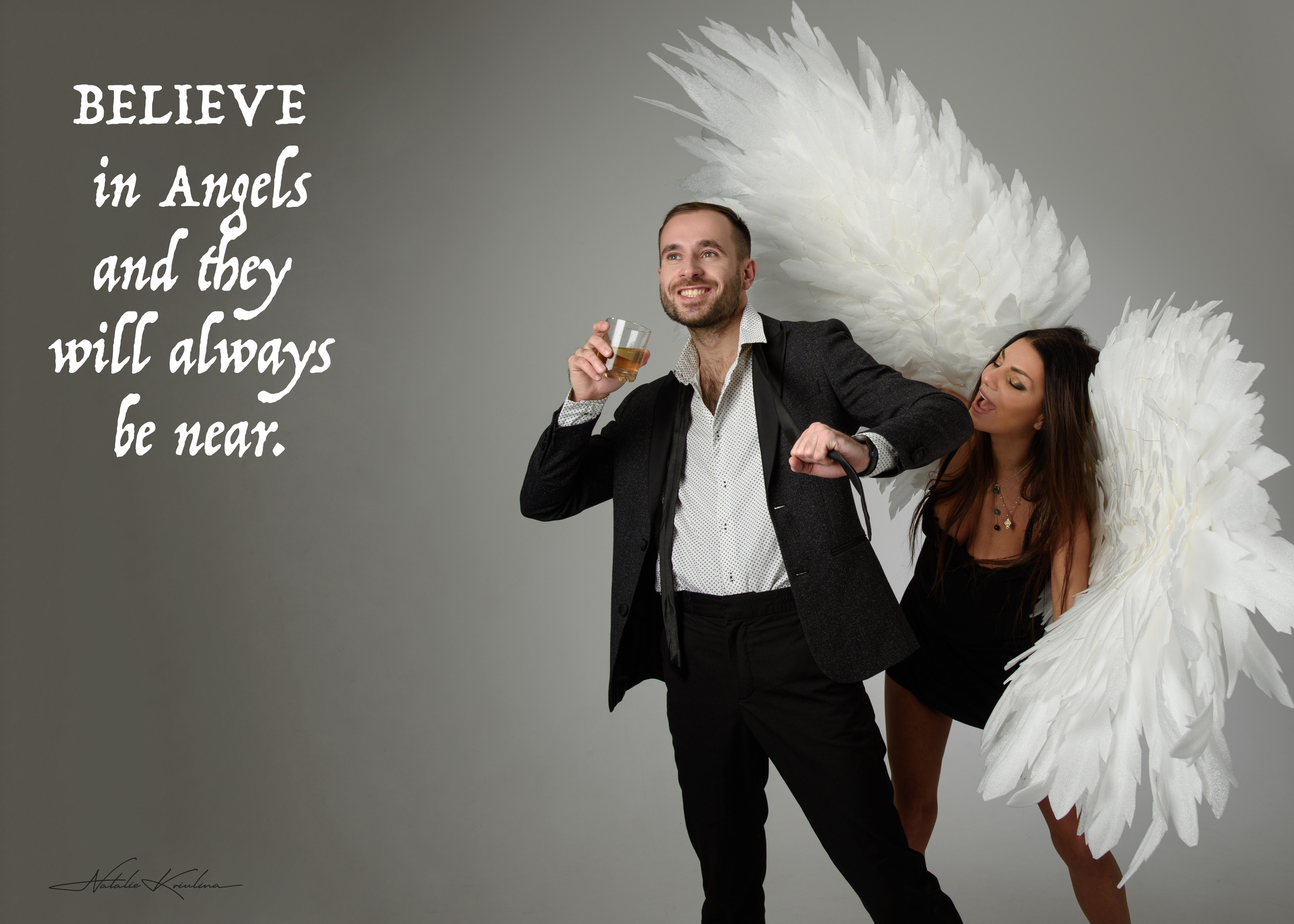 фотосессия на тему за успешным мужчиной всегда стоит женщина