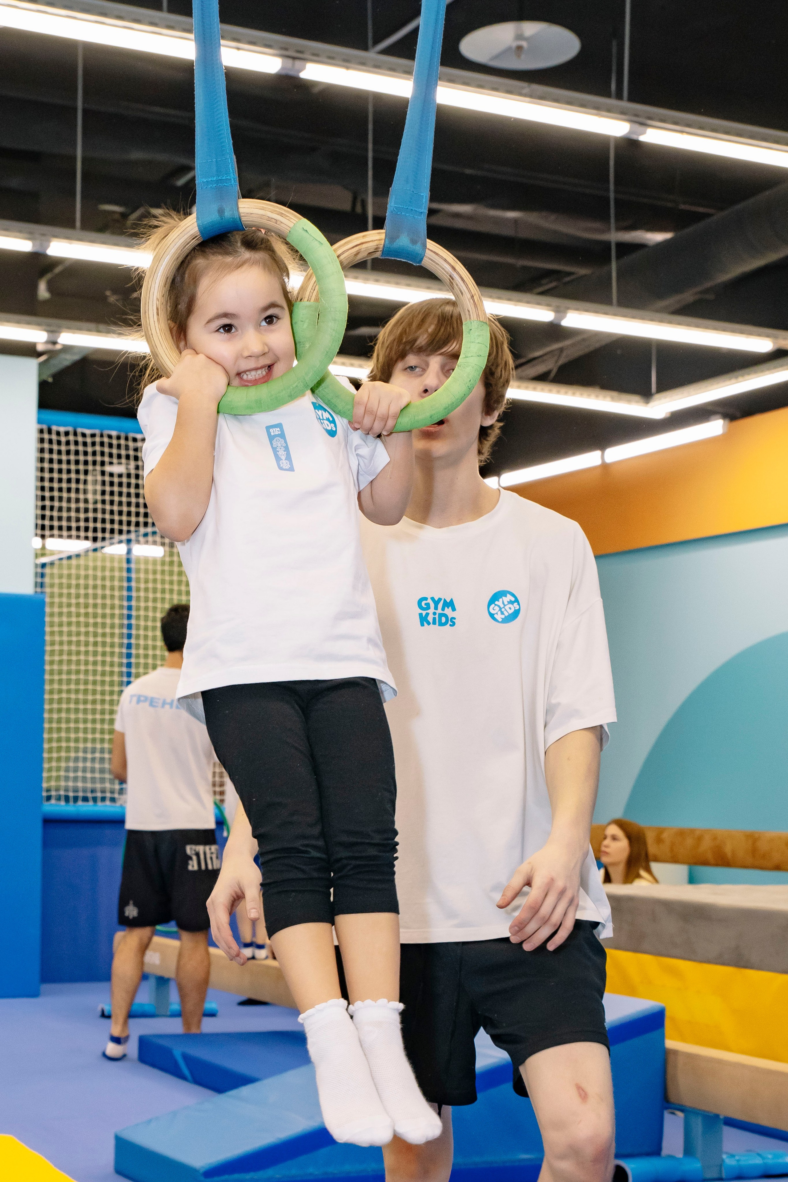 Соревнования по гимнастике в Gymkids Чертаново. Профессиональный фотограф в Москве | Заказать фотосессию и съемку