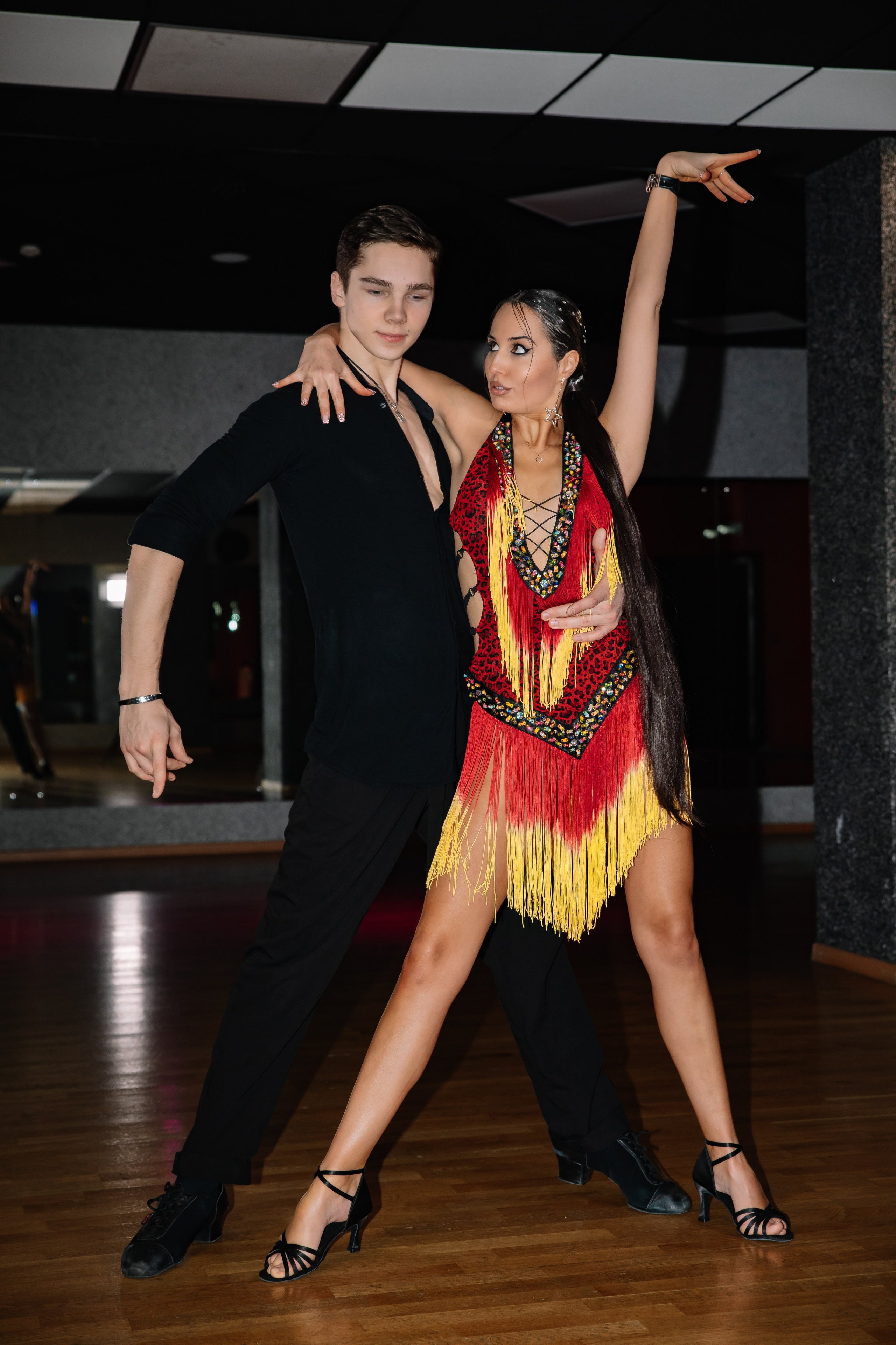 Карина и Илья студия Премьер. Фотограф в Москве Яна Полосина