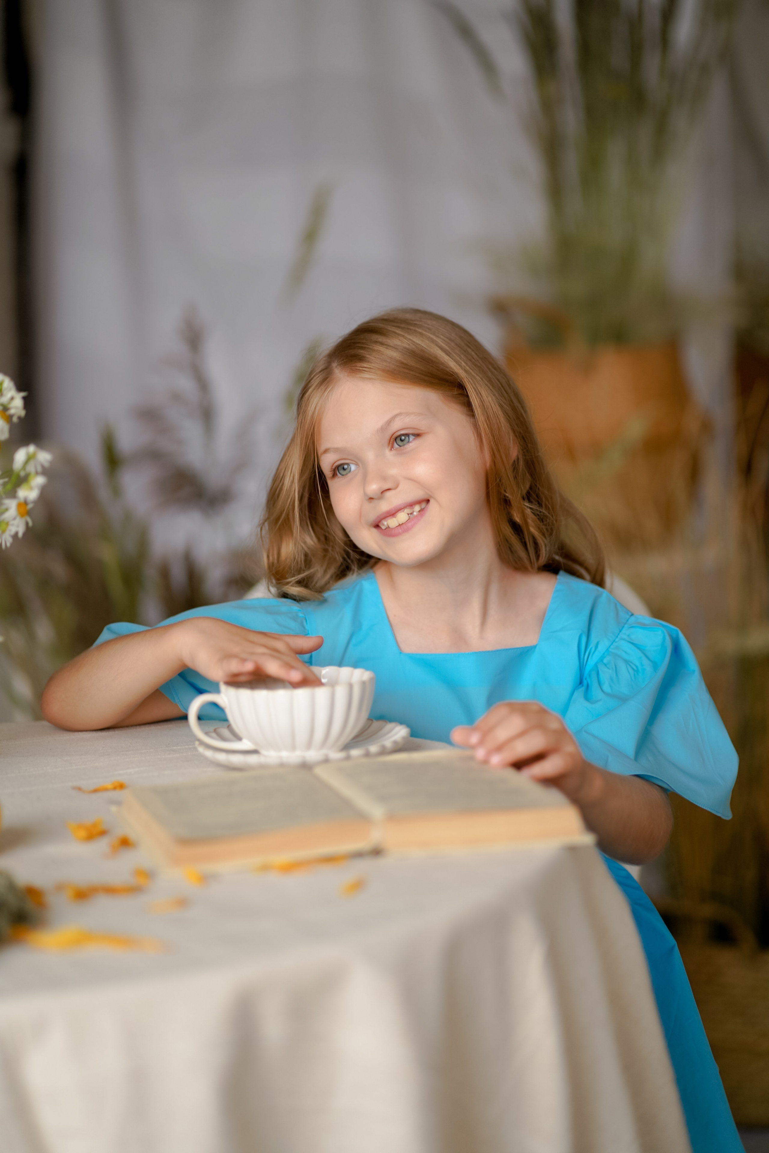 Кира с подсолнухами. Фотограф Татьяна Митрофанова