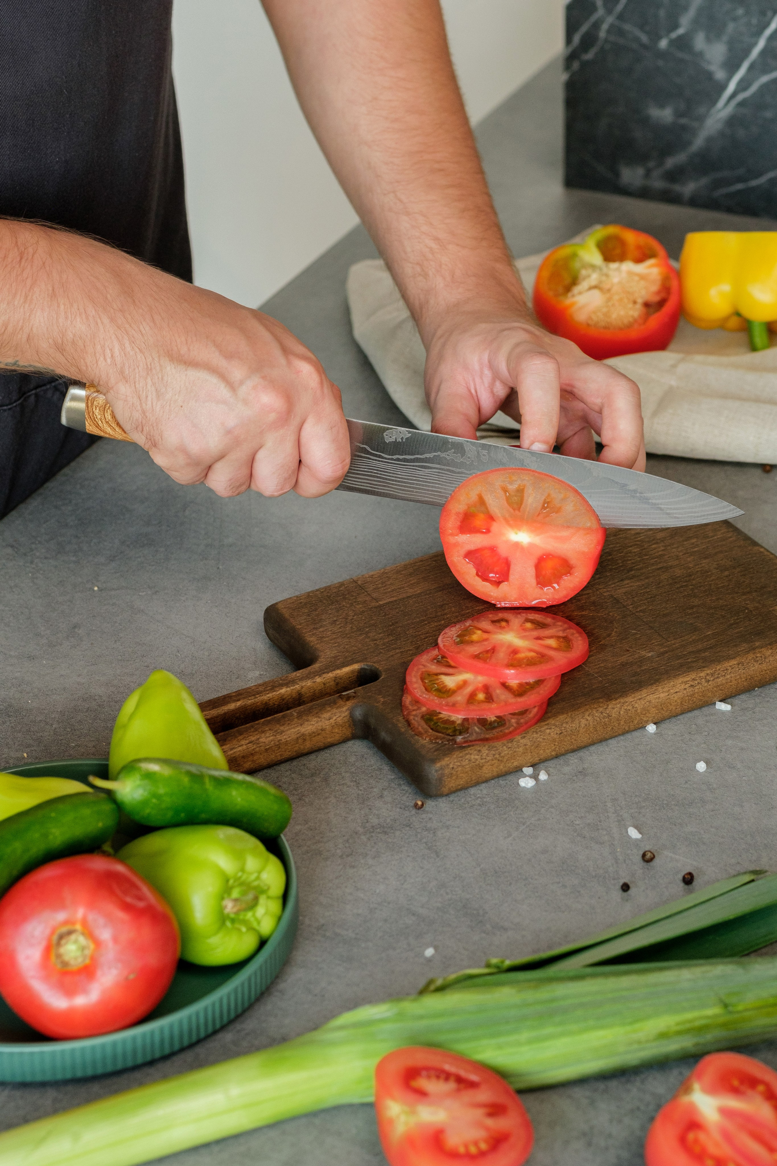 Подготовка к съемке кухонных ножей в СПб. Фотосессия для маркетплейсов
