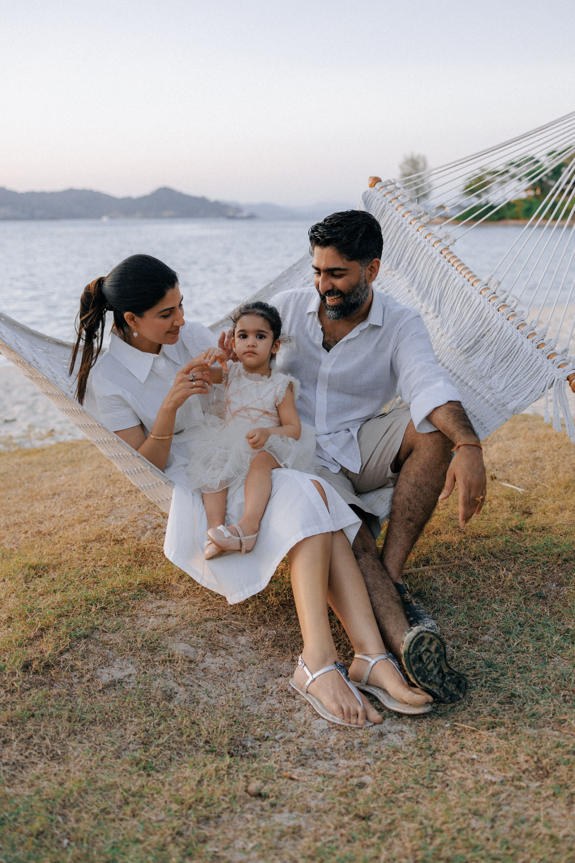 Family photoshoot in Phuket, Thailand. Fedor Lemeshko — Destination Wedding and Family Lifestyle photographer