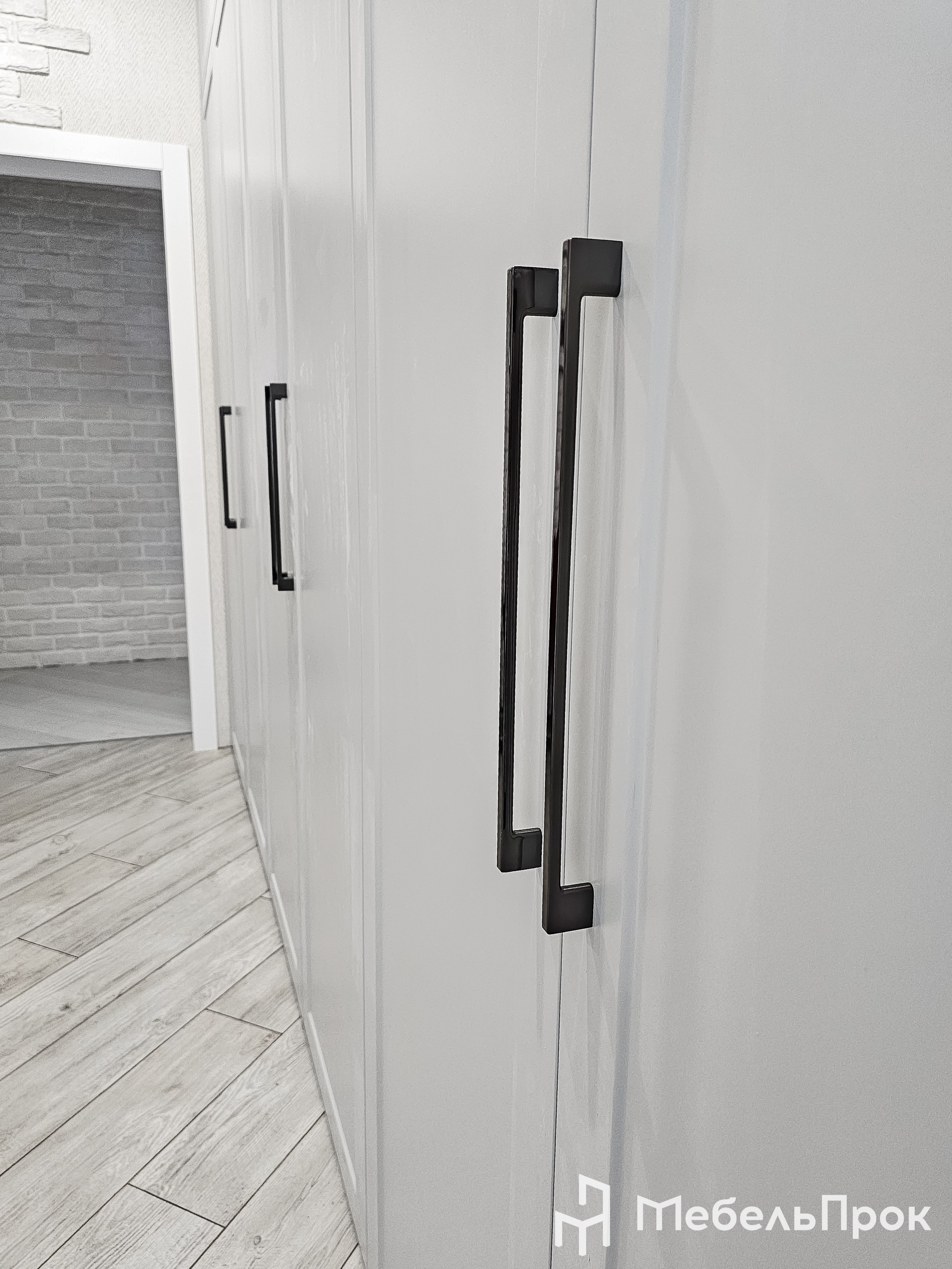 Шкафы распашные. Главная