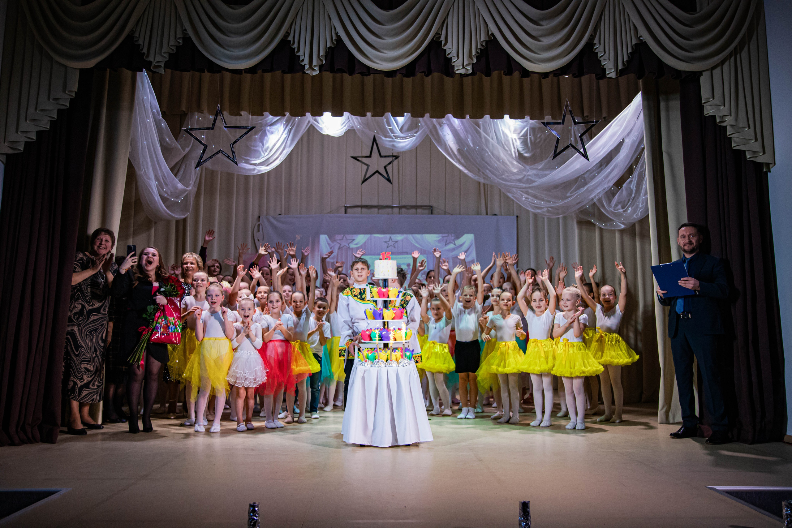 «Конфетти» Юбилейный концерт «Твори Добро». Фотограф Дарья Маташкова