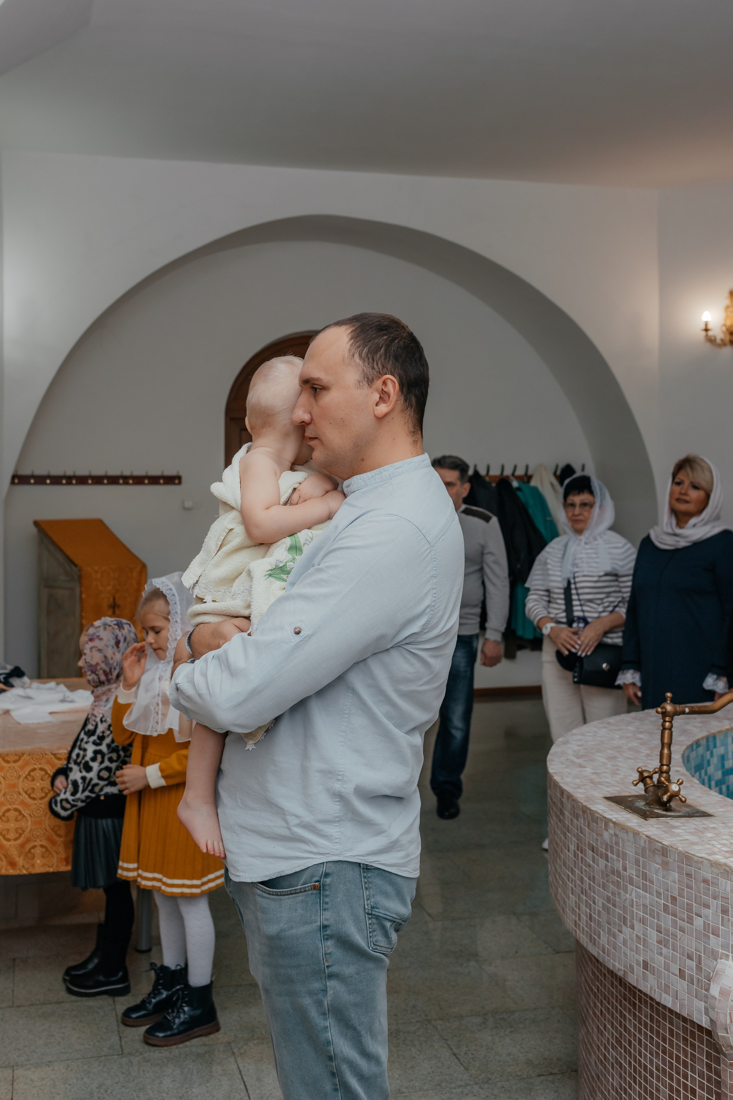 Крещение Георгий. Семейный и домашний фотограф в Москве и МО Королева Валерия