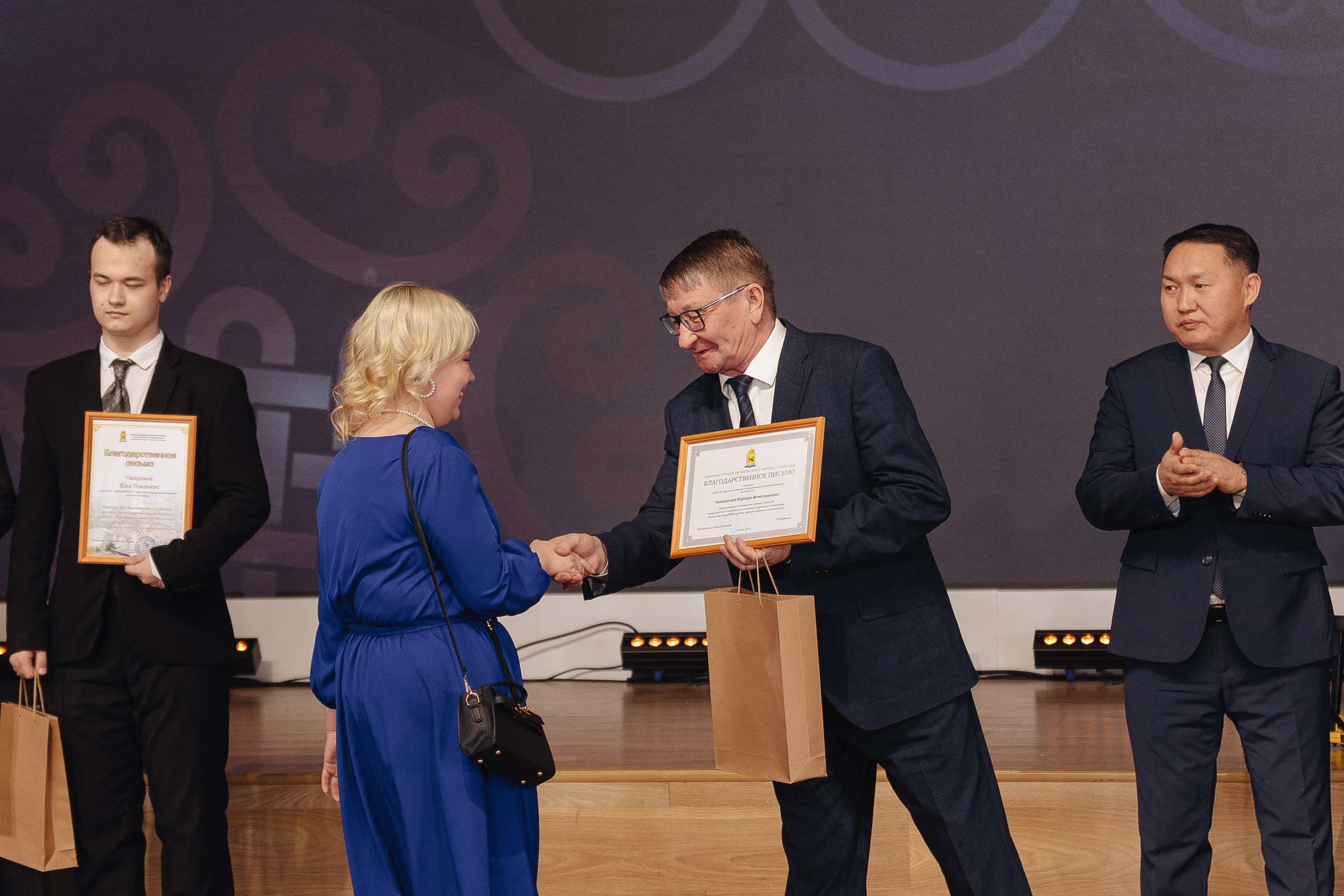 Студенческий бал. Свадебный и семейный фотограф в Улан-Удэ