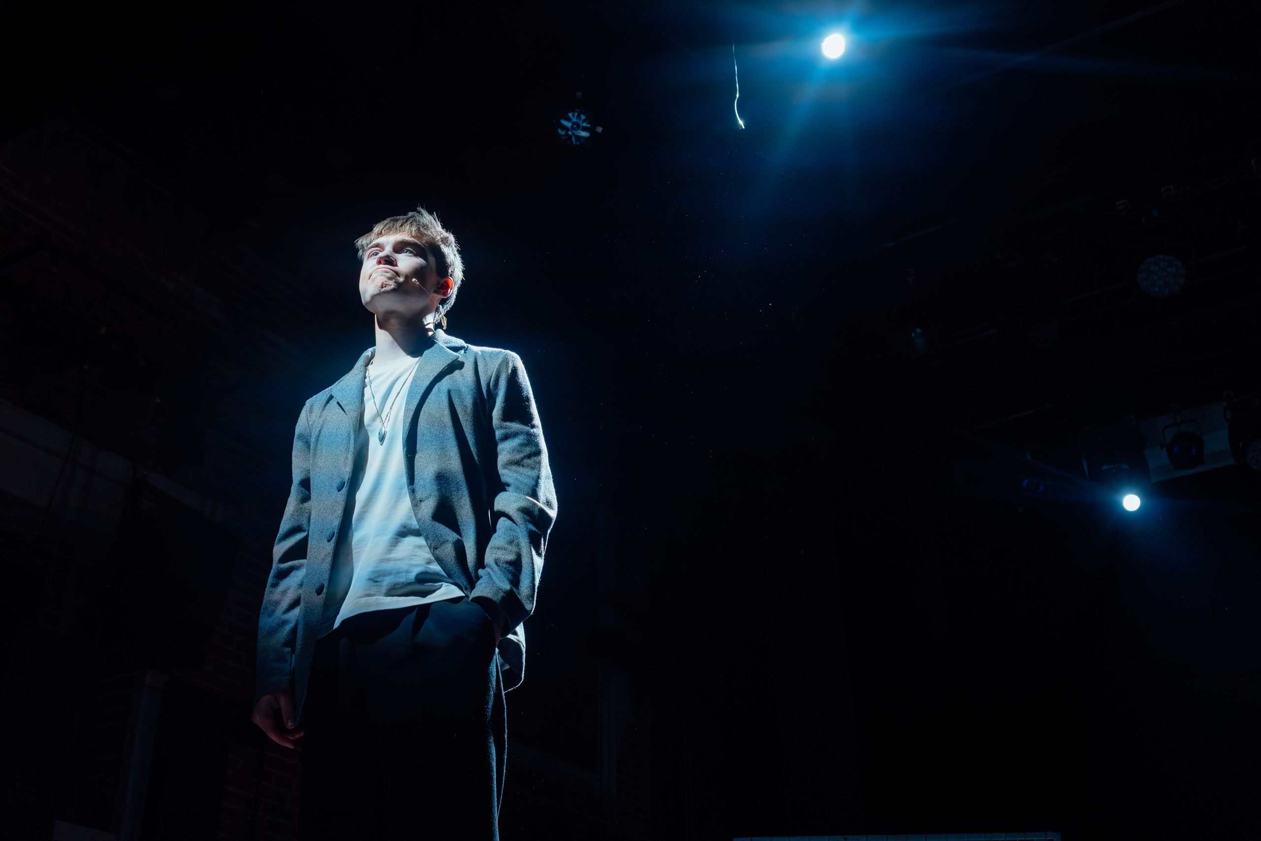 Сначала театр — театр с начала. «Дикарь». Никита Скрипник — ТЕАТР В СТИЛЕ ФЭШН