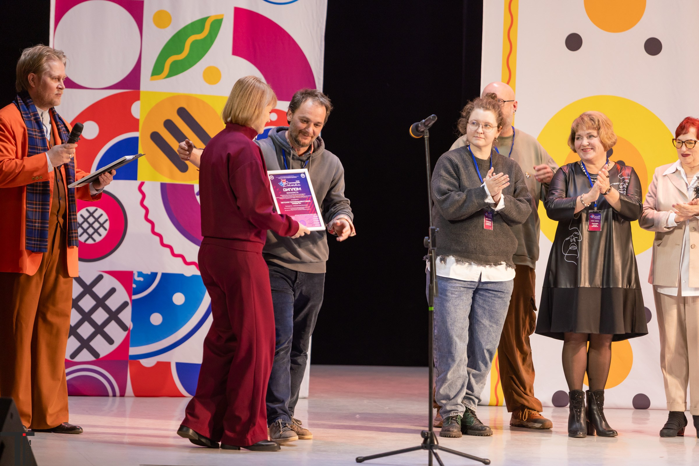 Театральная Вятка 2025. Имидж Технологии — репортажная фотография в Кирове Кировской области. Производство сувенирных магнитов, заливных этикеток и значков