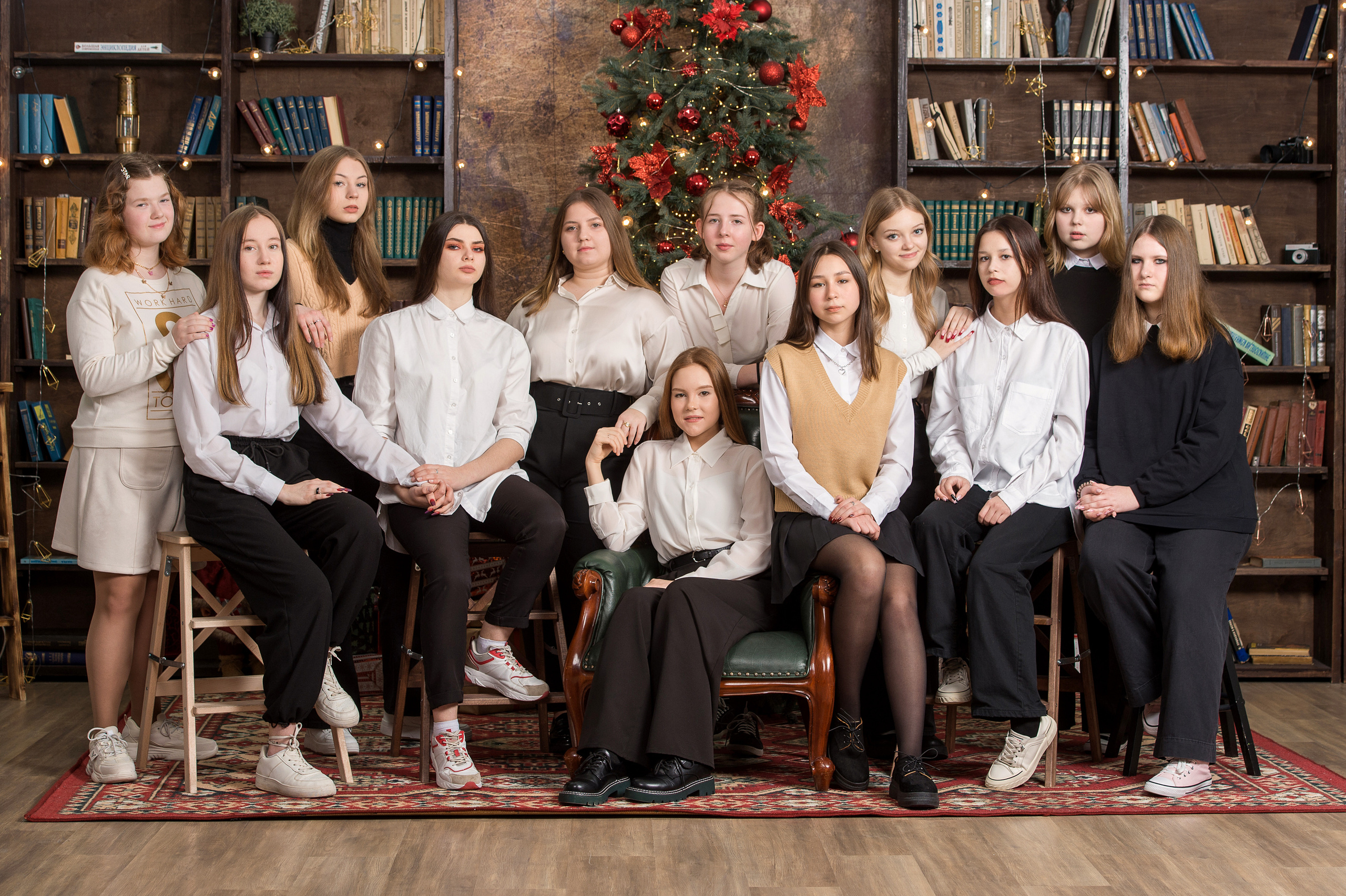 Подбор одежды для групповой фотосессии 9-11класс