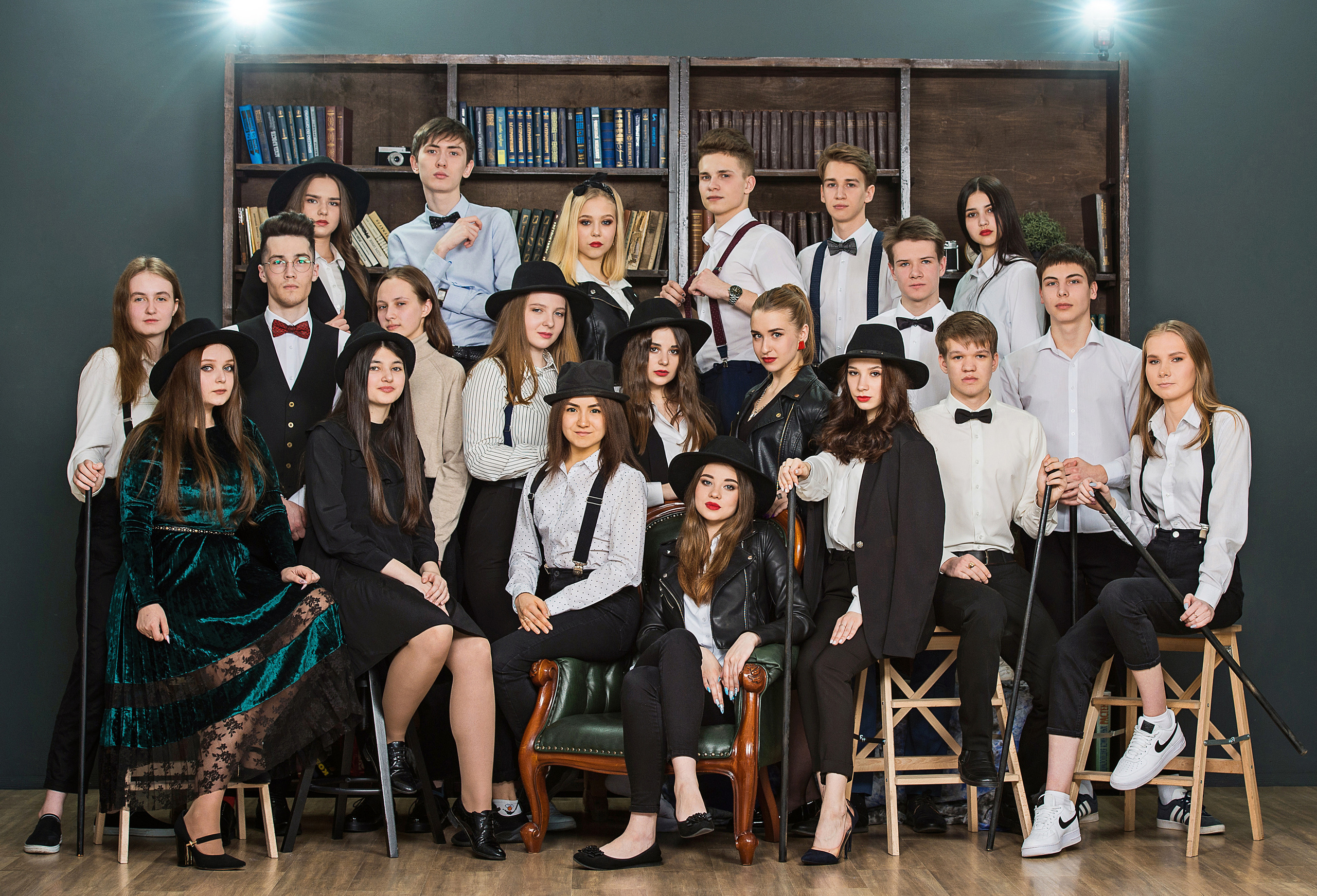 Подбор одежды для групповой фотосессии 9-11класс