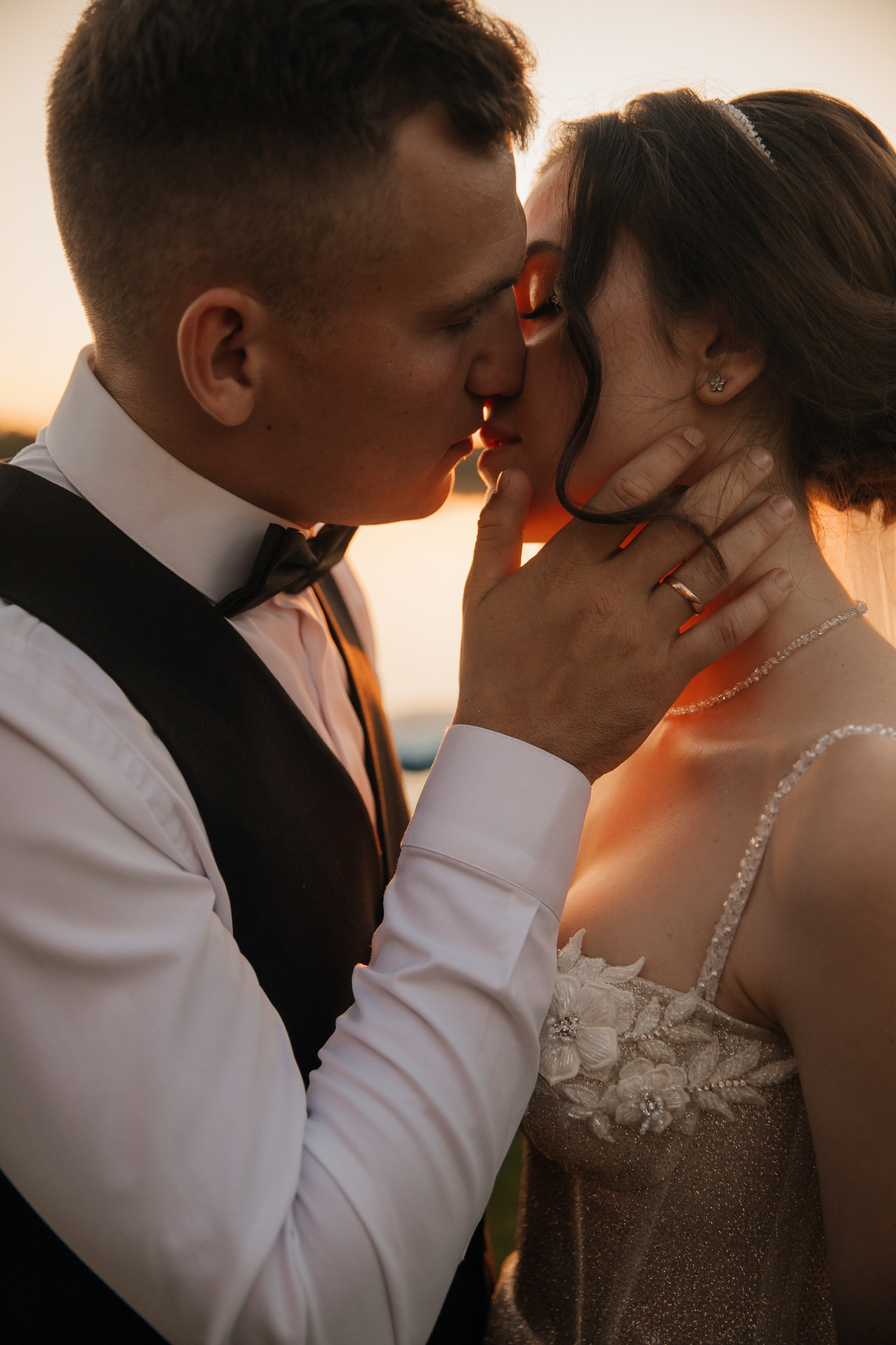 Wedding «Sunlight». Свадебные фотограф и видеограф Наталья и Анатолий Новиковы СПб