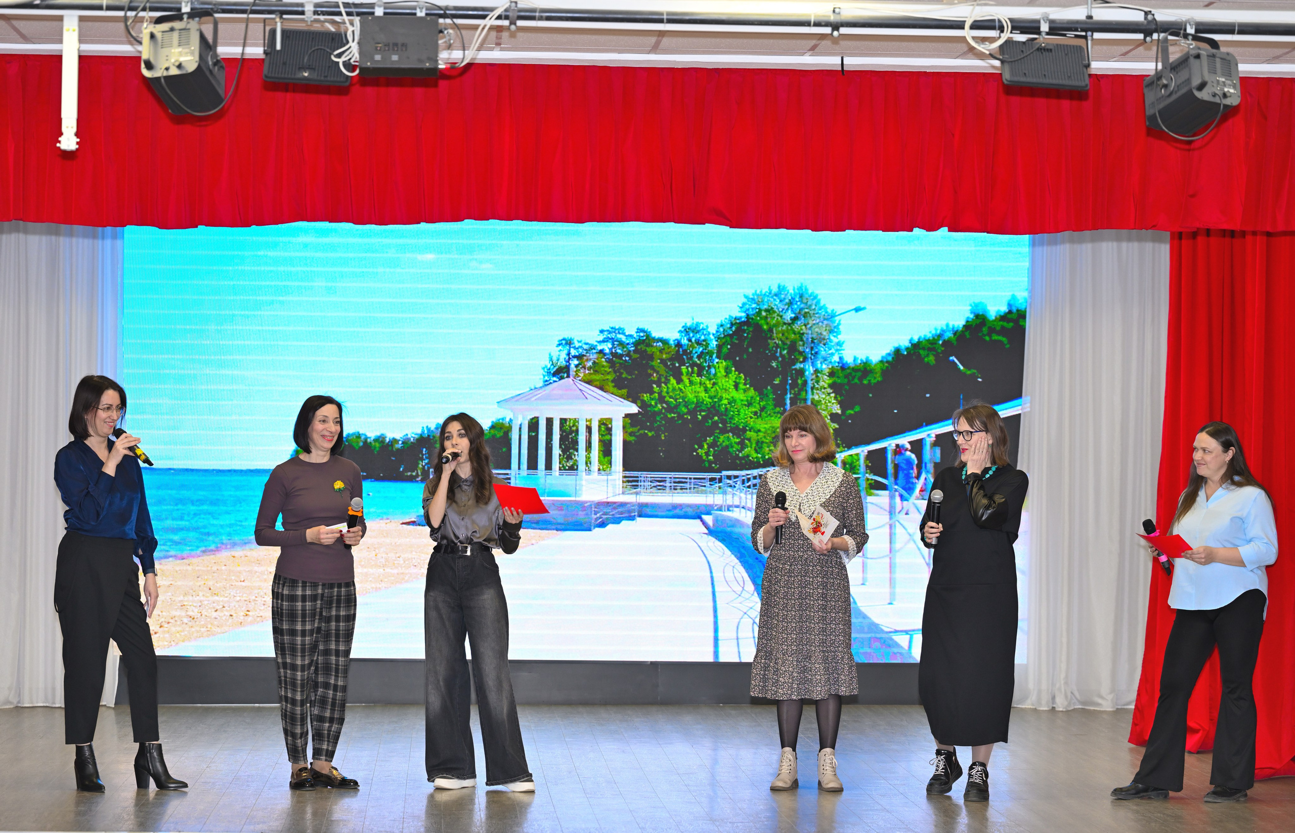 2025-11-21 День семьи 127. Снежинск фото Андрианов