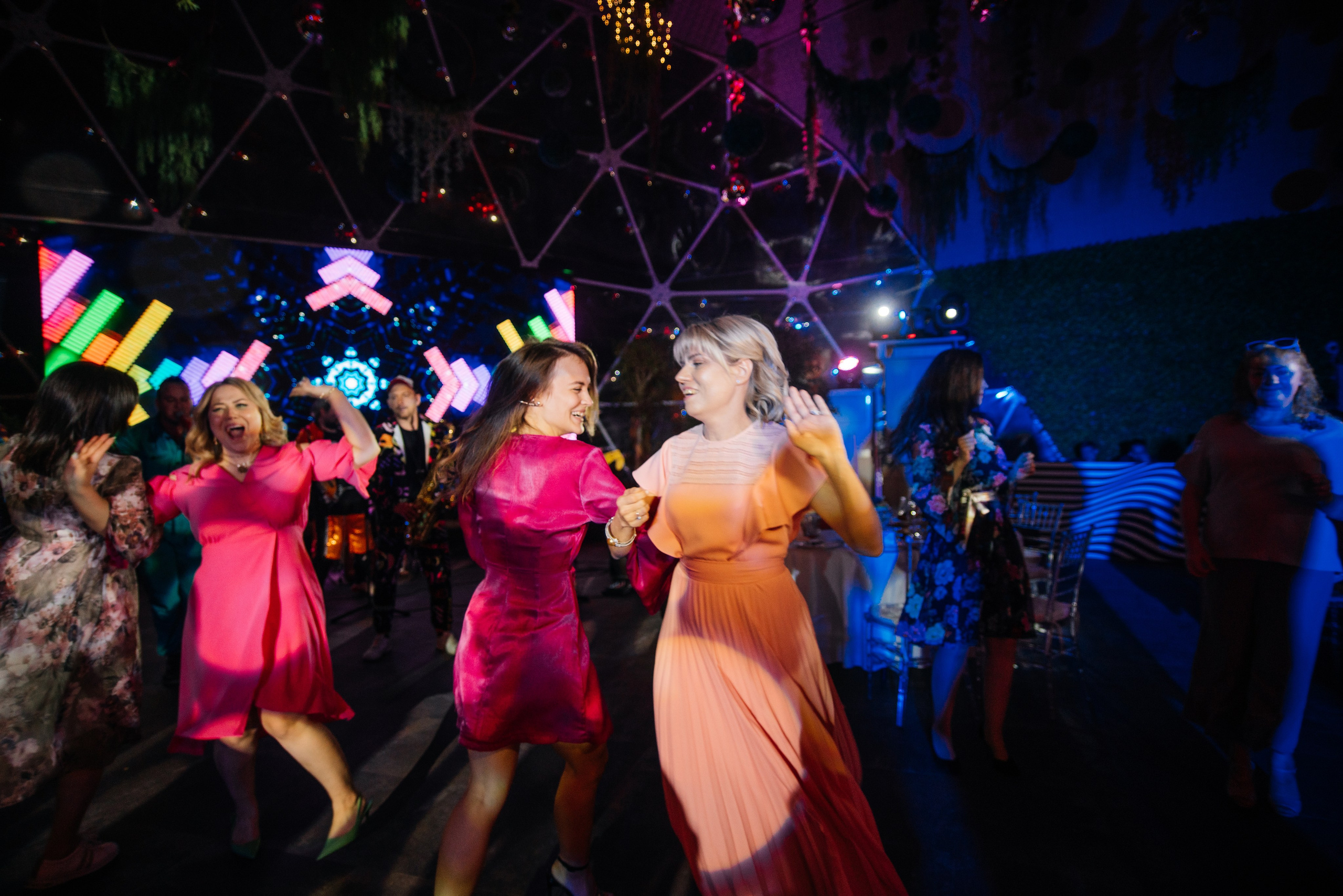 Свадебный день Максим и Вита. Графский Парк. Свадебный и семейный фотограф Надежда Соловьева