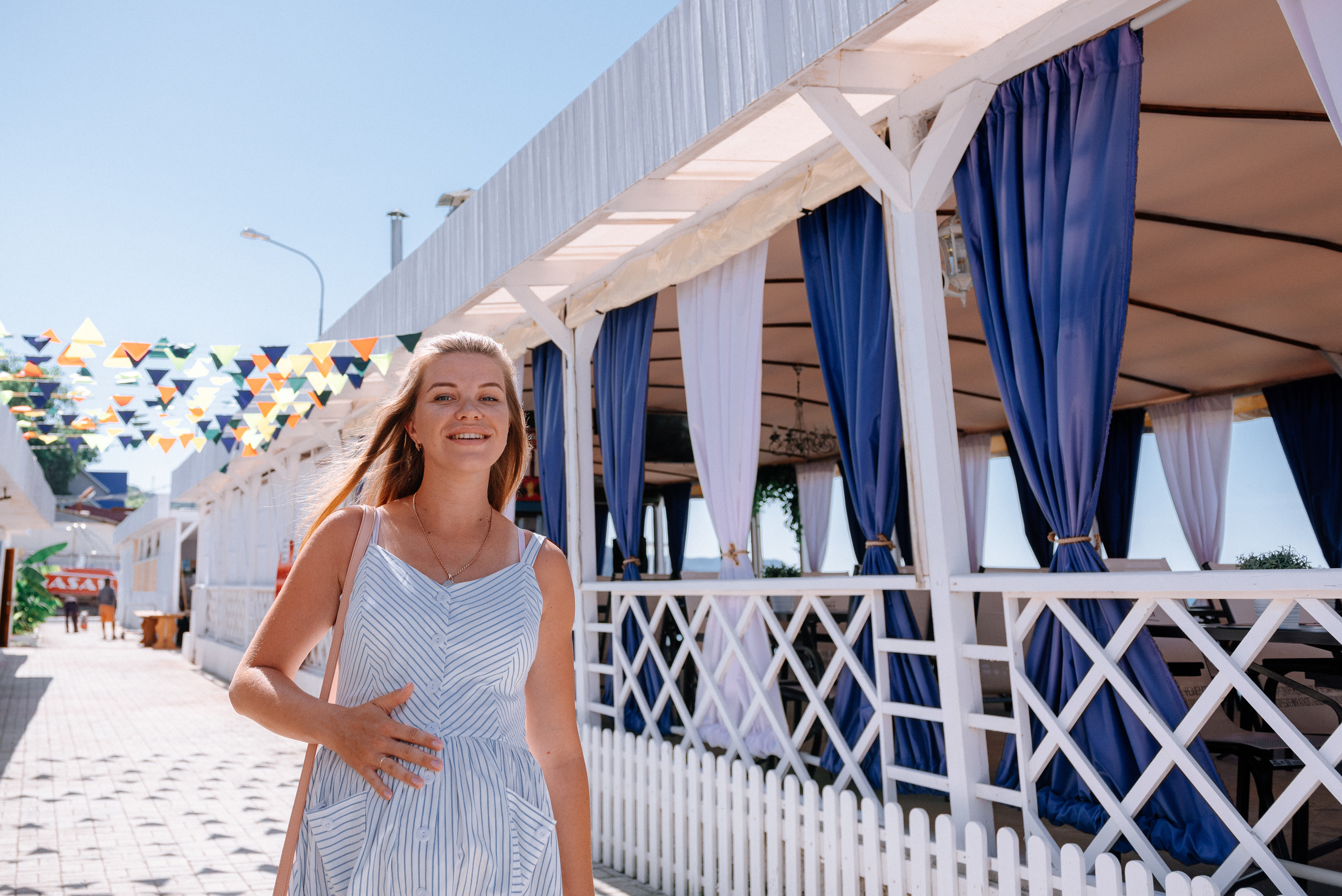 Лева с мамой на прогулке. Fedor Lemeshko — Destination Wedding and Family Lifestyle photographer