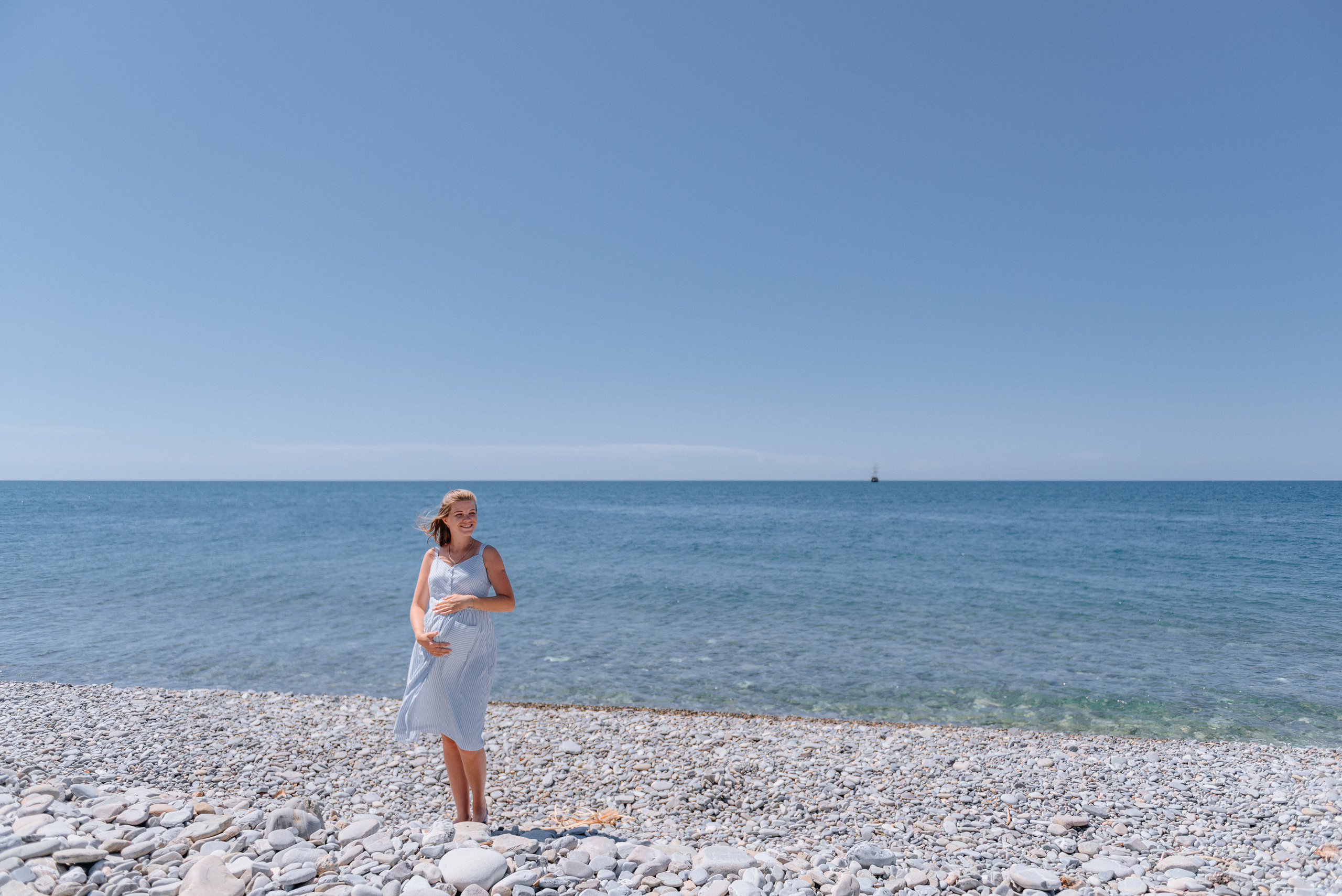 Лева с мамой на прогулке. Fedor Lemeshko — Destination Wedding and Family Lifestyle photographer