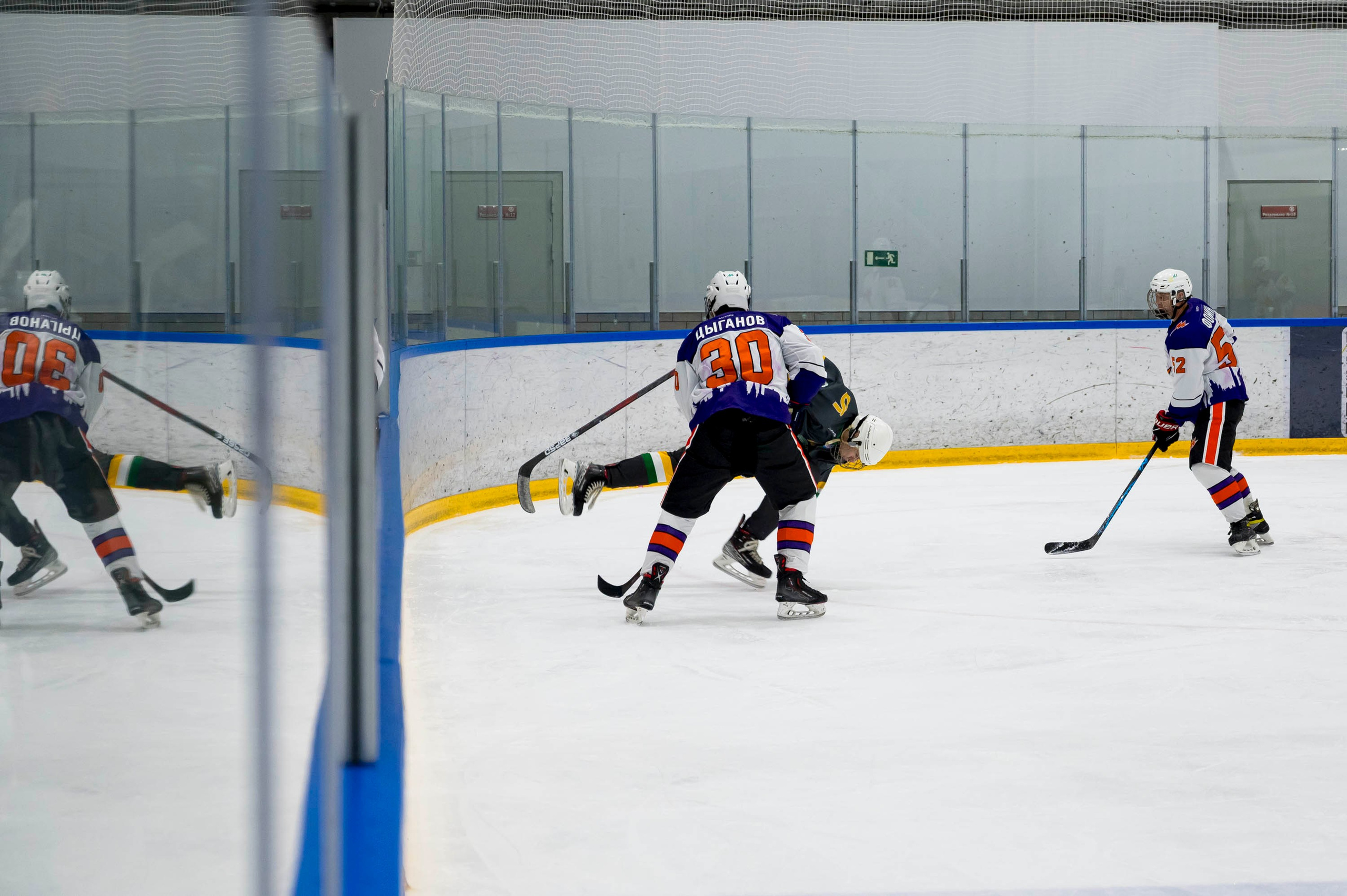 Хоккейный матч корпоративной команды Зарубежнефть. Репортажный фотограф и видеограф Слава Думчев. Тимбилдинги, отчетники, корпоративы