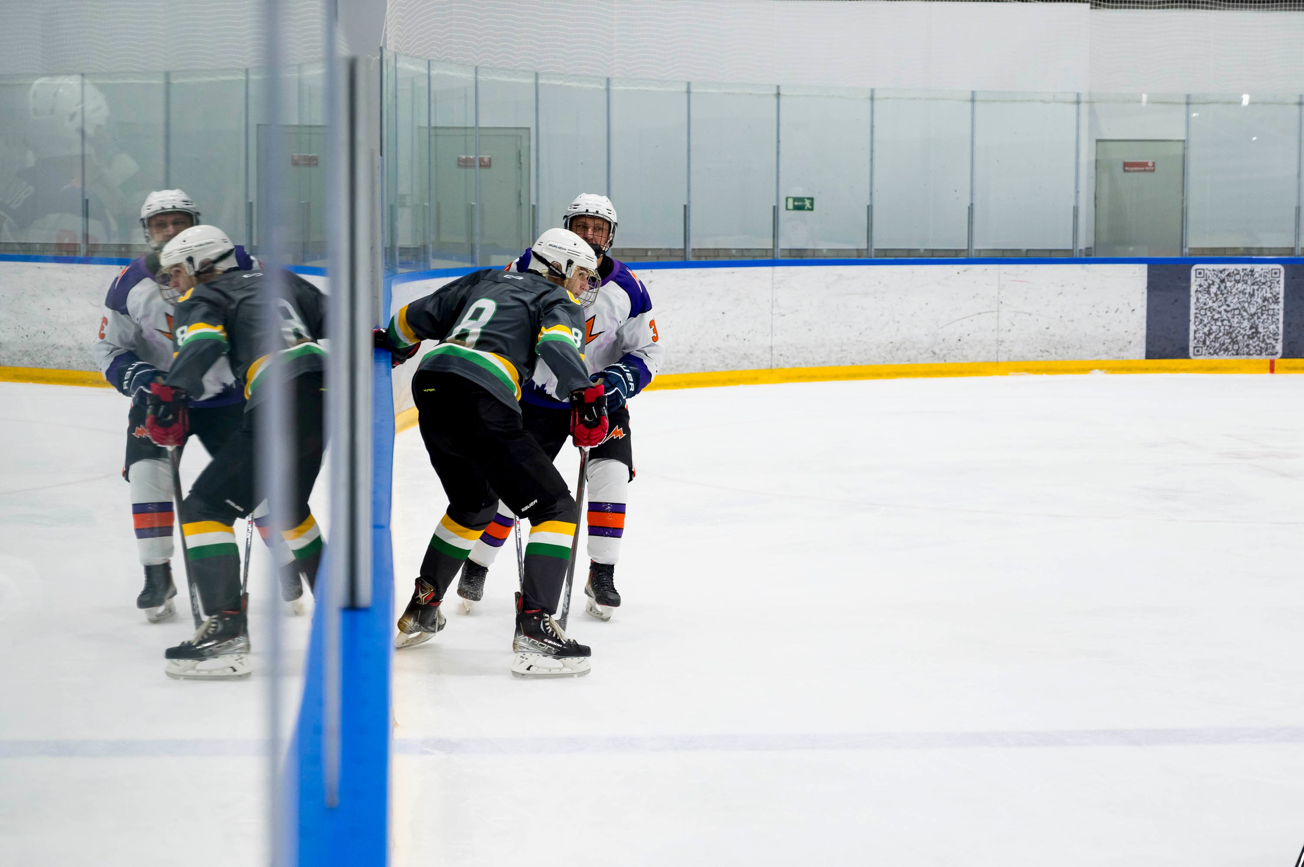 Хоккейный матч корпоративной команды Зарубежнефть. Репортажный фотограф и видеограф Слава Думчев. Тимбилдинги, отчетники, корпоративы