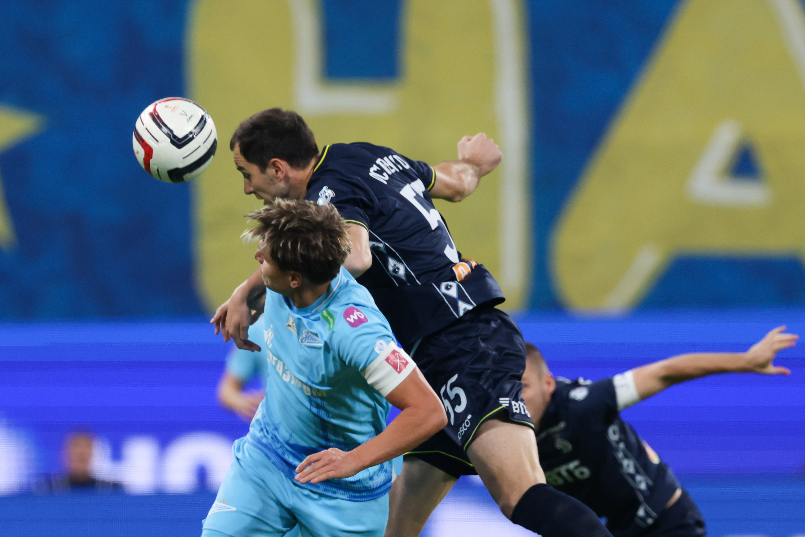 ФК «Зенит — ФК «Динамо» Москва 05.11.2025. Спортивный и репортажный фотограф Антон Тереханов