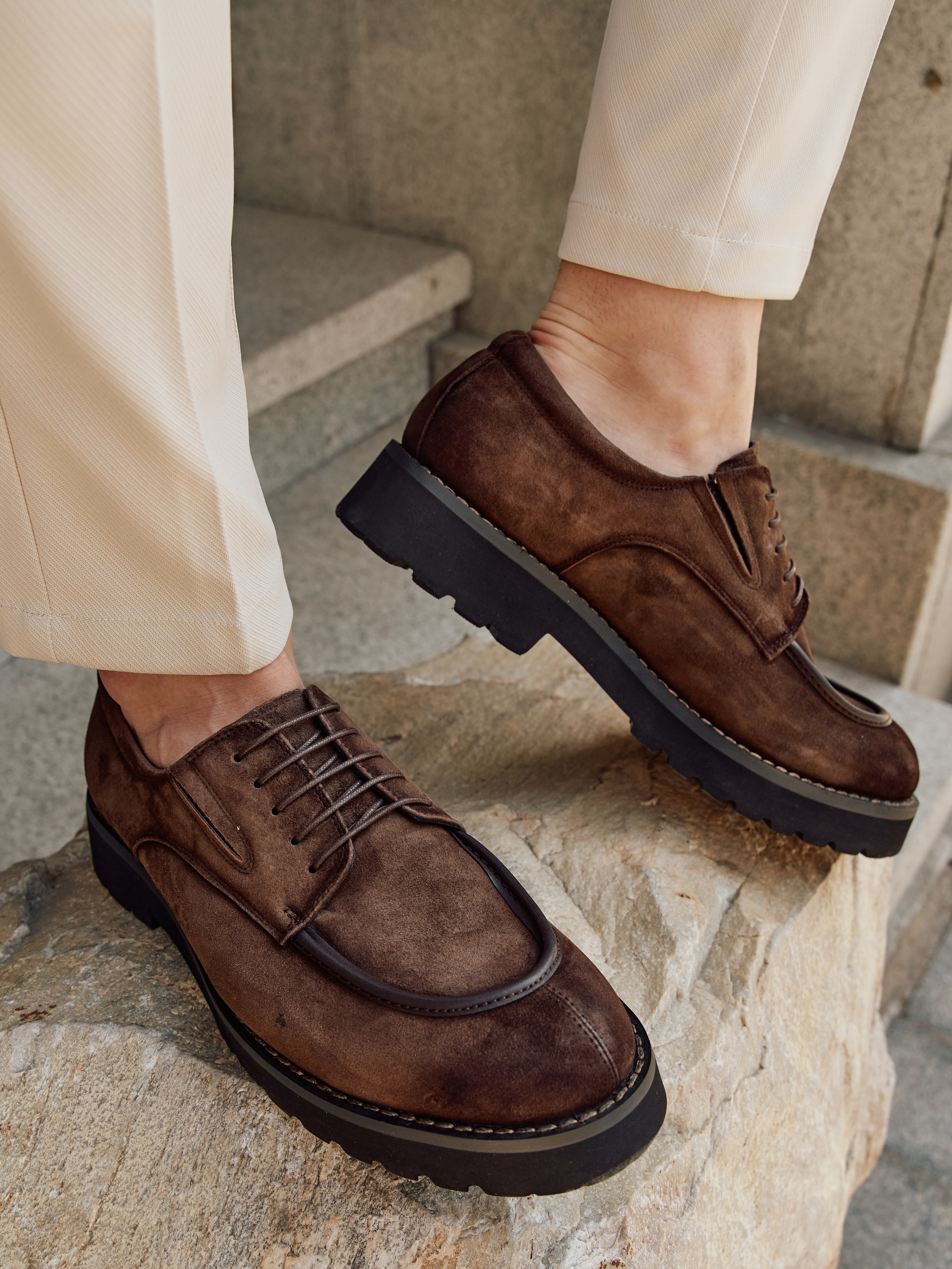 Обувь мужская. Фотограф для маркетплейсов в Москве