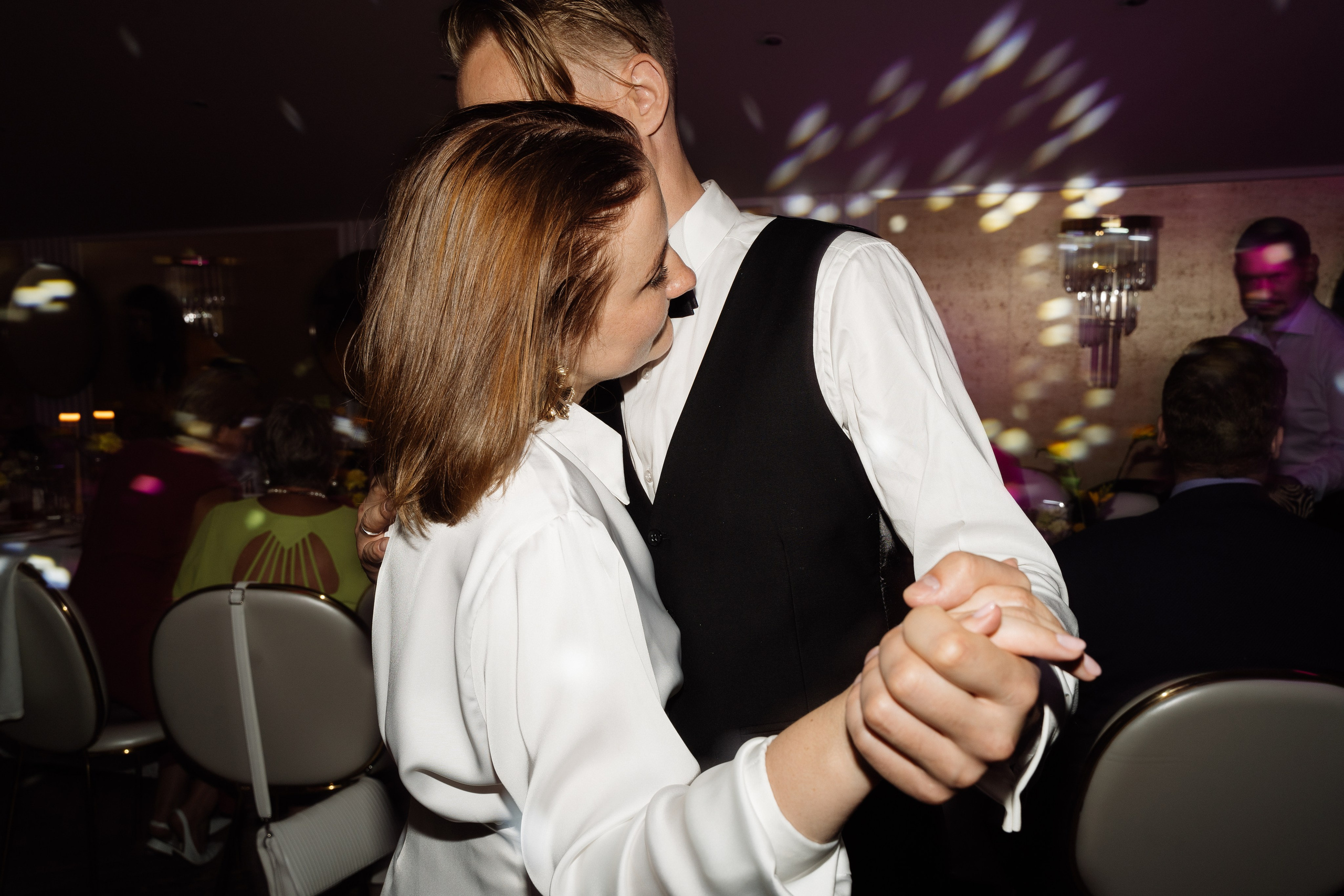 Свадьба на крыше Петербурга. Свадебный фотограф организатор в Санкт-Петербурге Ассоль Опарина