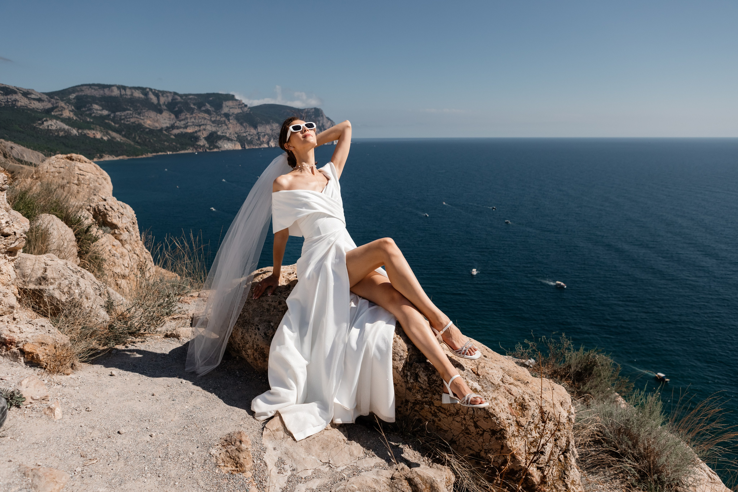 Свадебная съёмка в Балаклаве в крепости Чембало. Свадебный фотограф, фотосъемка в Крыму, Севастополе, Симферополе, Ялте