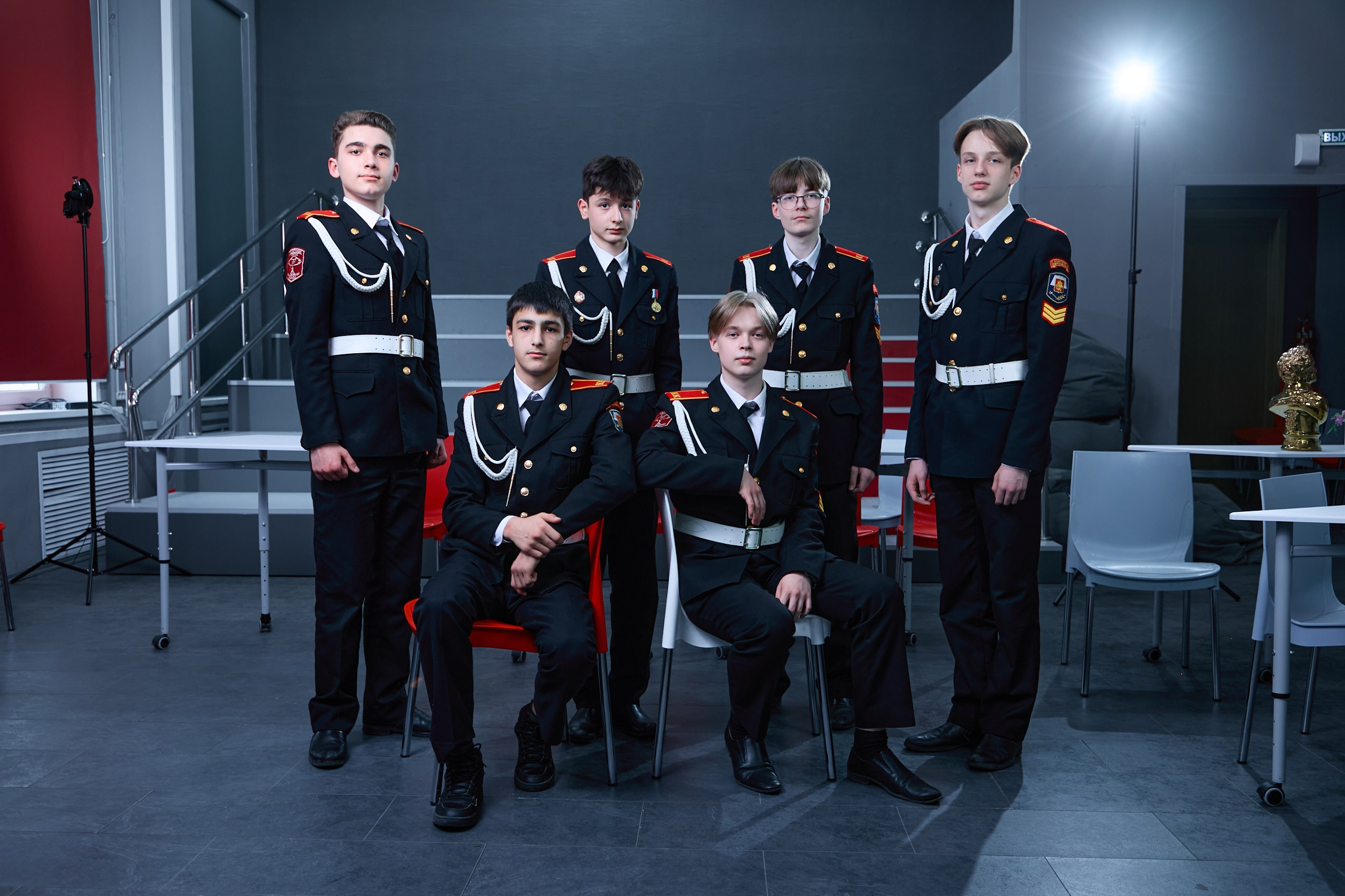 Фотограф выпускных альбомов школ. Контент-фотограф в Москве Тима Забабурин