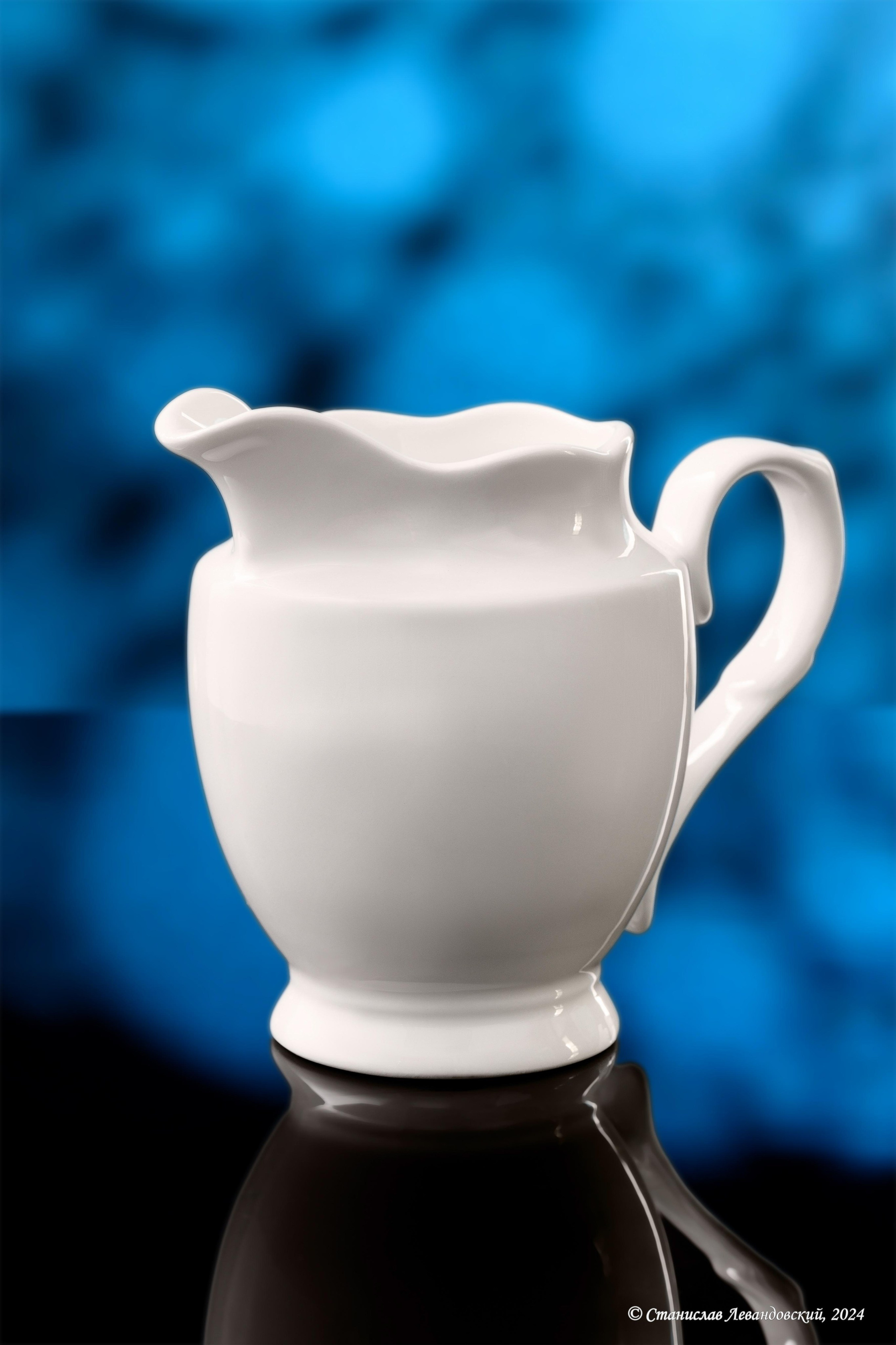 Предметы с глянцевой поверхностью. Предметный фотограф в Москве Станислав Левандовский