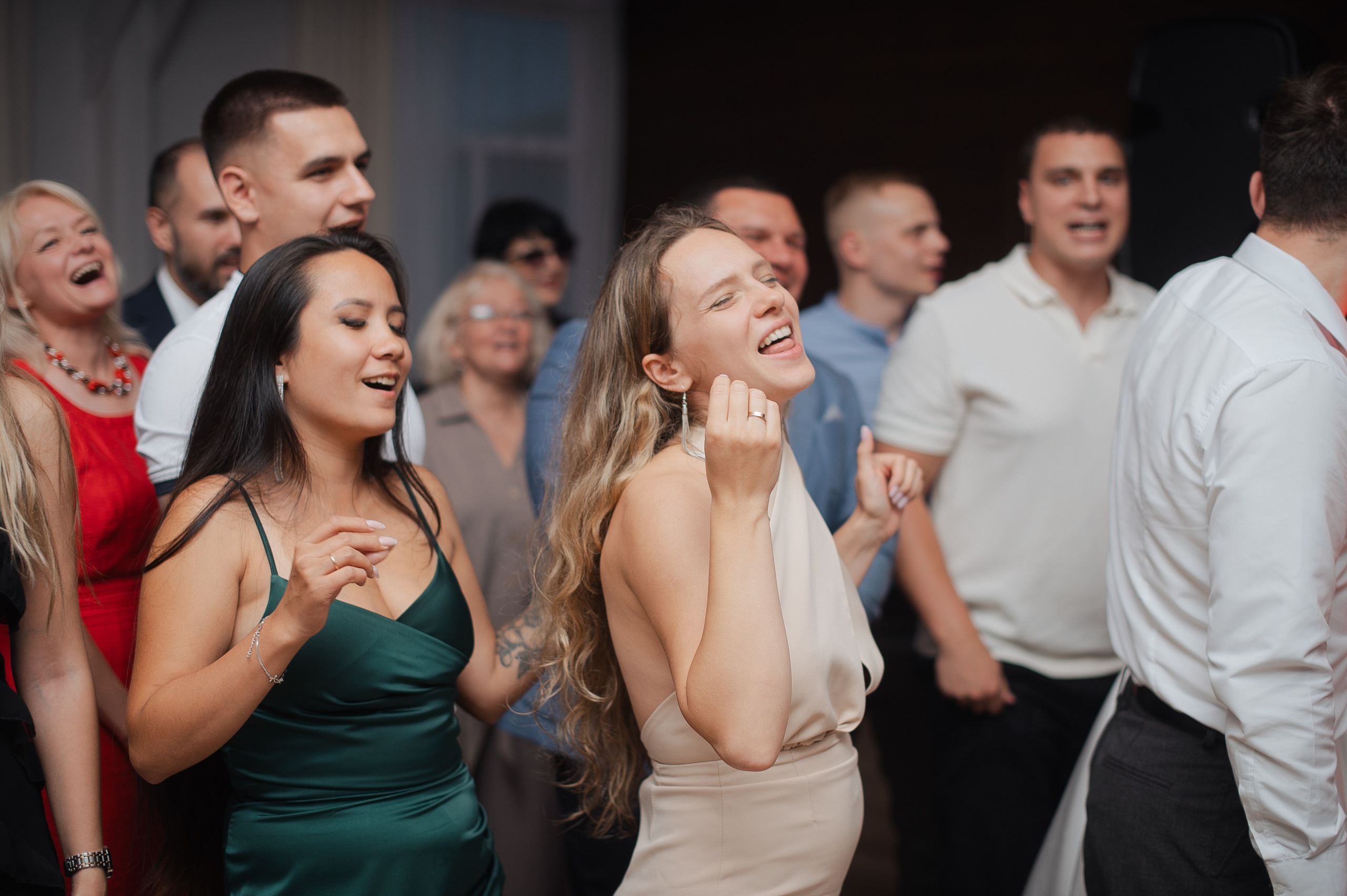 Свадьба на берегу Волги. Свадебный фотограф в Ярославле Денис Медоваров