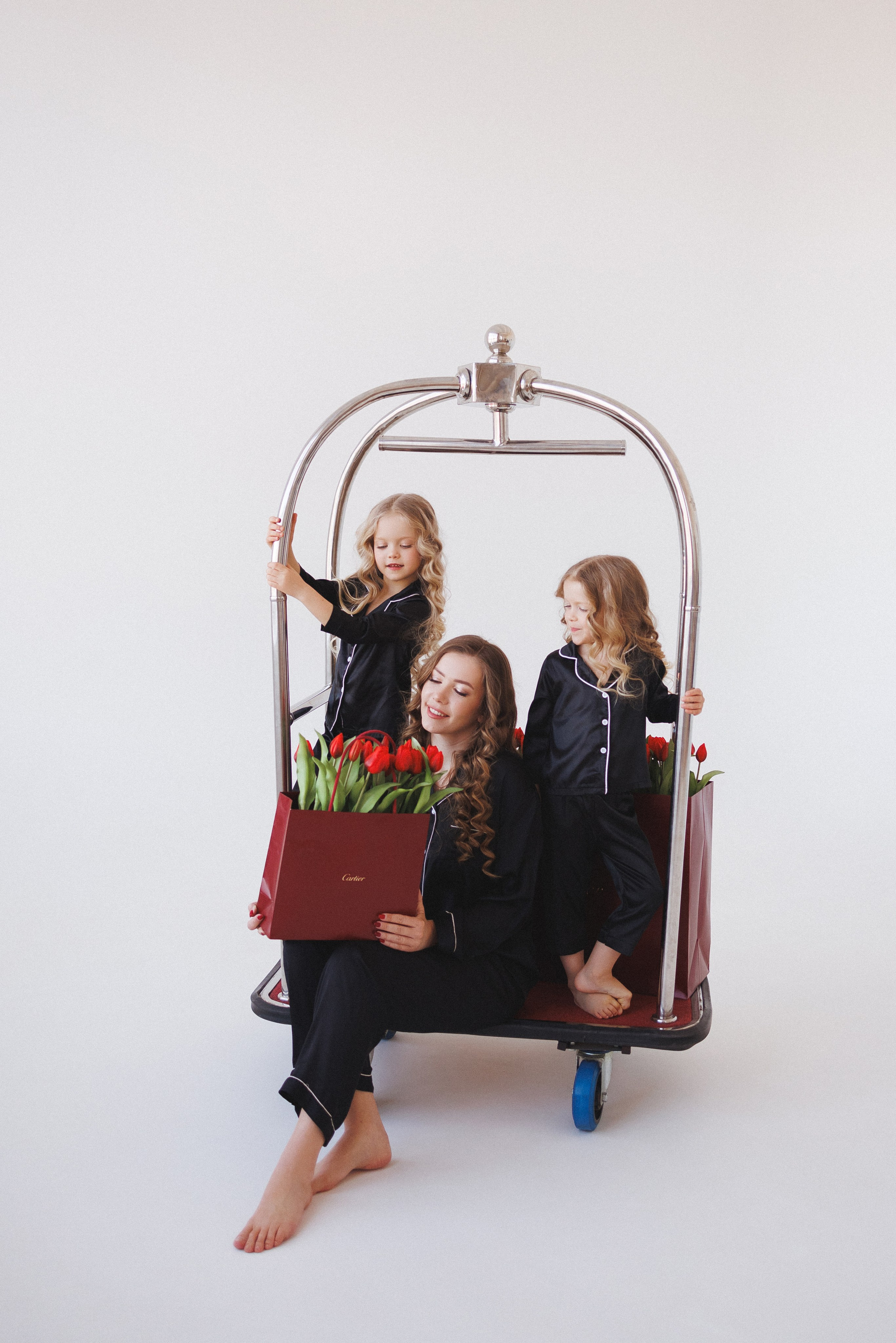 Фотосессия для девочек в тематике «Гардеробная». Семейный и детский фотограф в Краснодаре Анна Трашкова