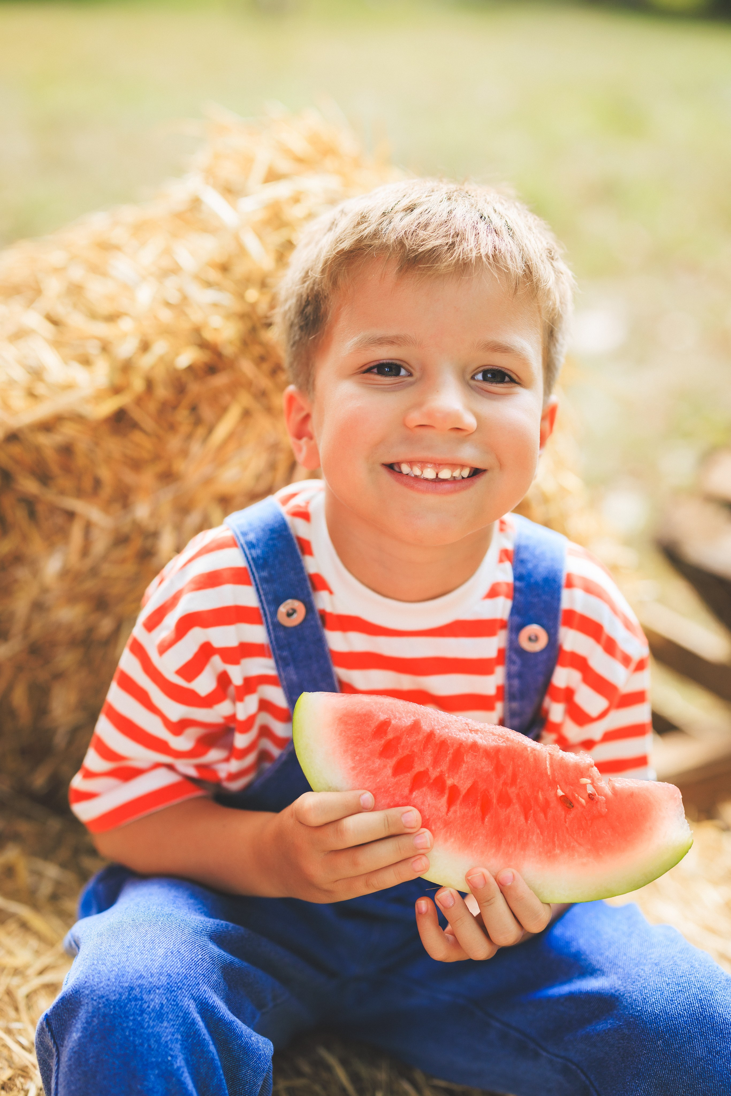 Летняя фотосессия с арбузами и ретро автомобилем. Семейный и детский фотограф в Краснодаре Анна Трашкова