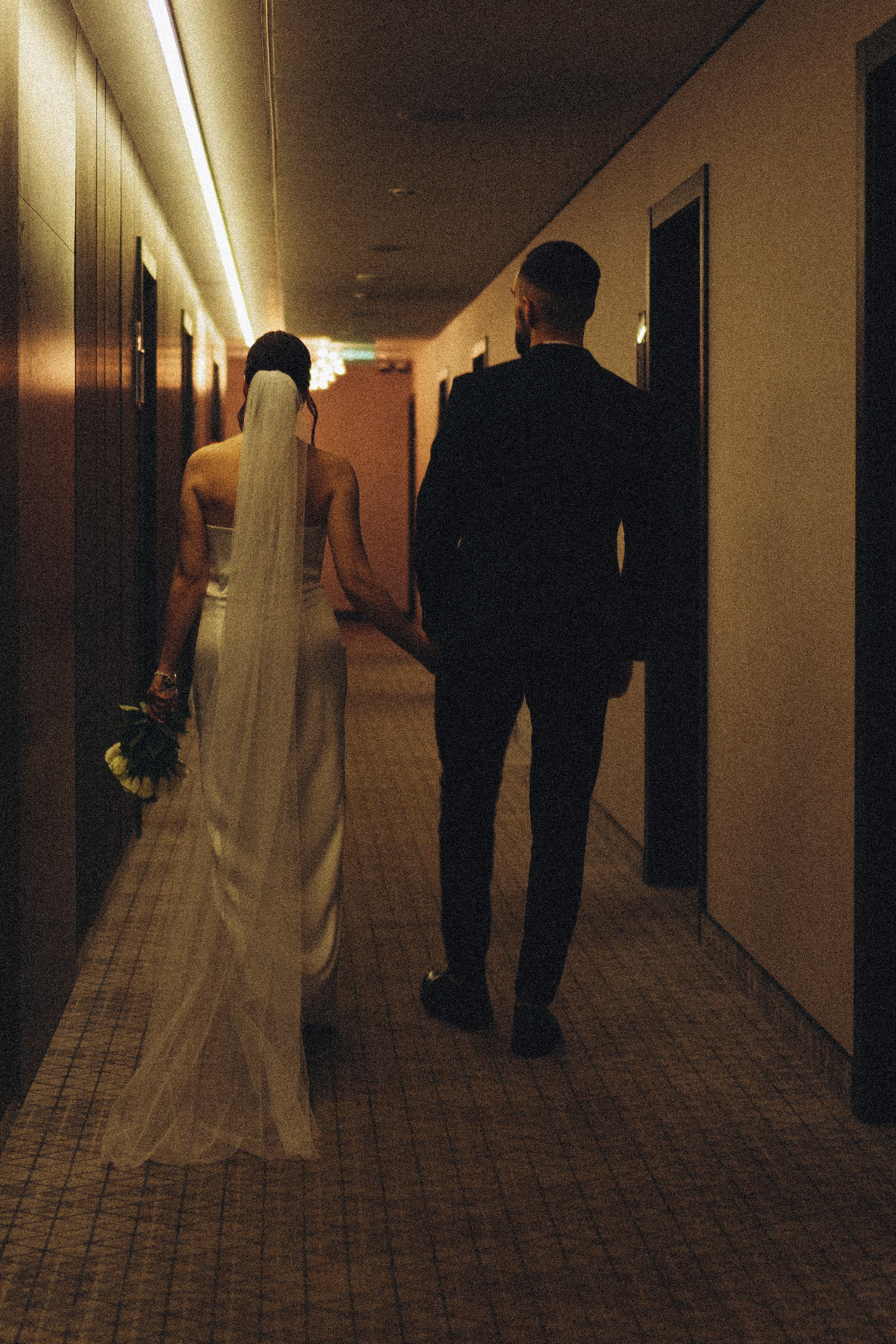 СВАДЕБНАЯ СЬЕМКА СБОРОВ ЖЕНИХА И НЕВЕСТЫ В ОТЕЛЕ И ТАКЖЕ ФОТОСЕССИИЯ В ОТЕЛЕЕ МЕГАПОЛИС БРЯНСК. Профессиональный фотограф, Санкт-Петербург — Виктория Богомолова