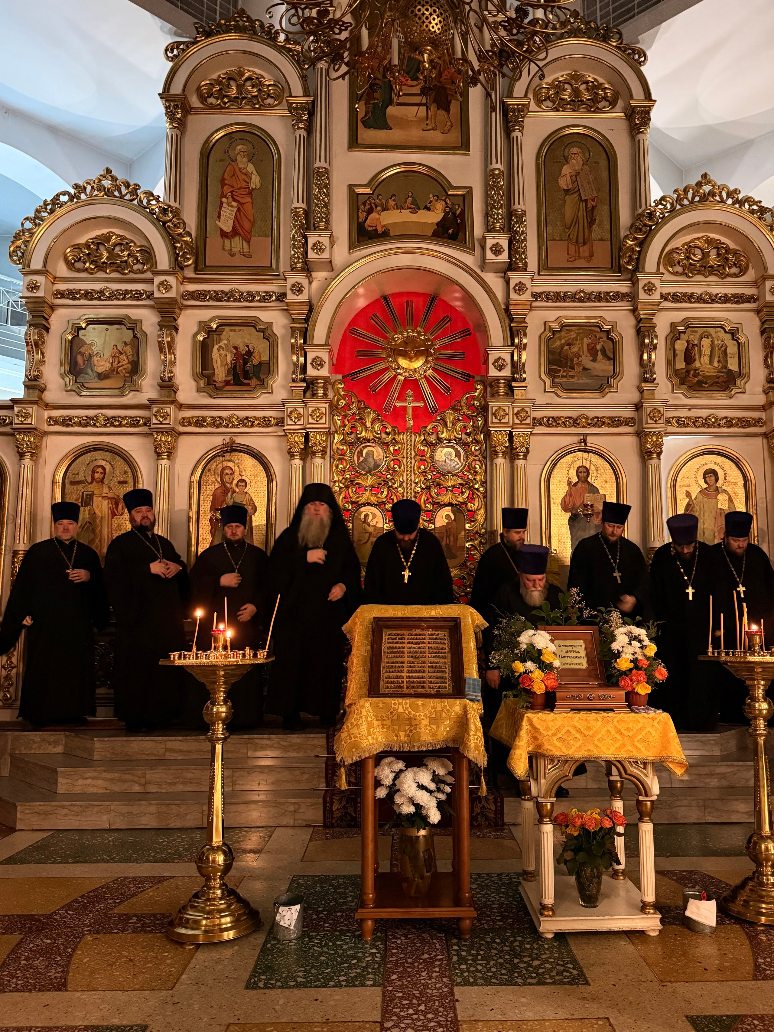 Соборная Божественная литургия духовенства Саратовского Юго-Западного благочиния. Саратовское Юго-Западное благочиние