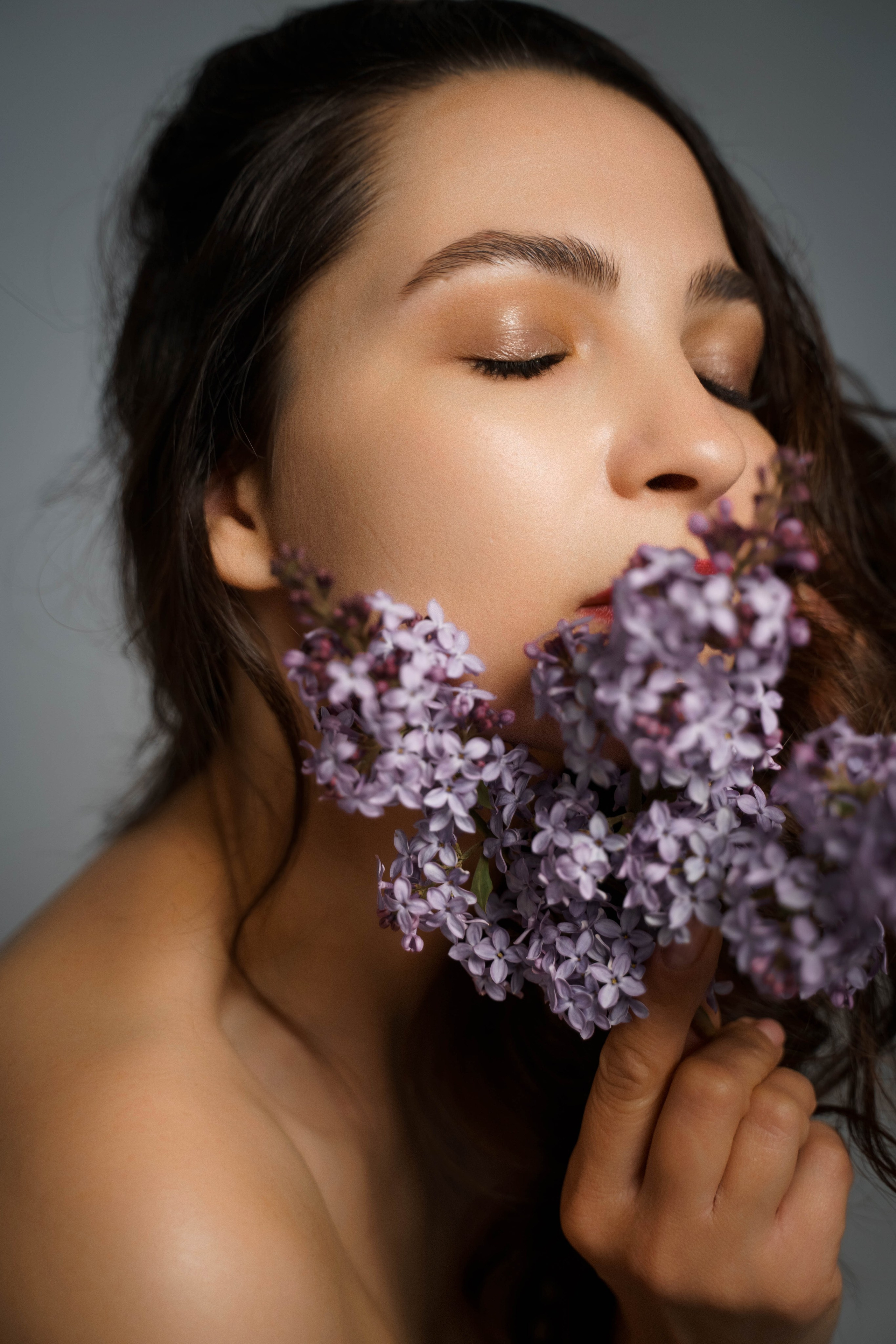 Аня и сирень